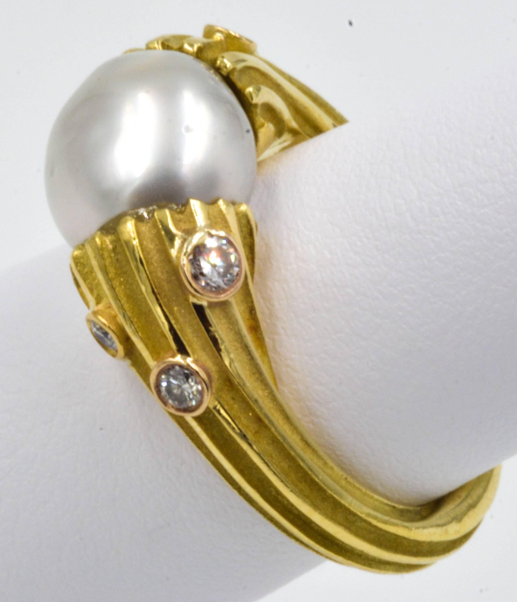 Women's or Men's Classic Christopher Walling Baroque Pearl Yellow Gold Ring
