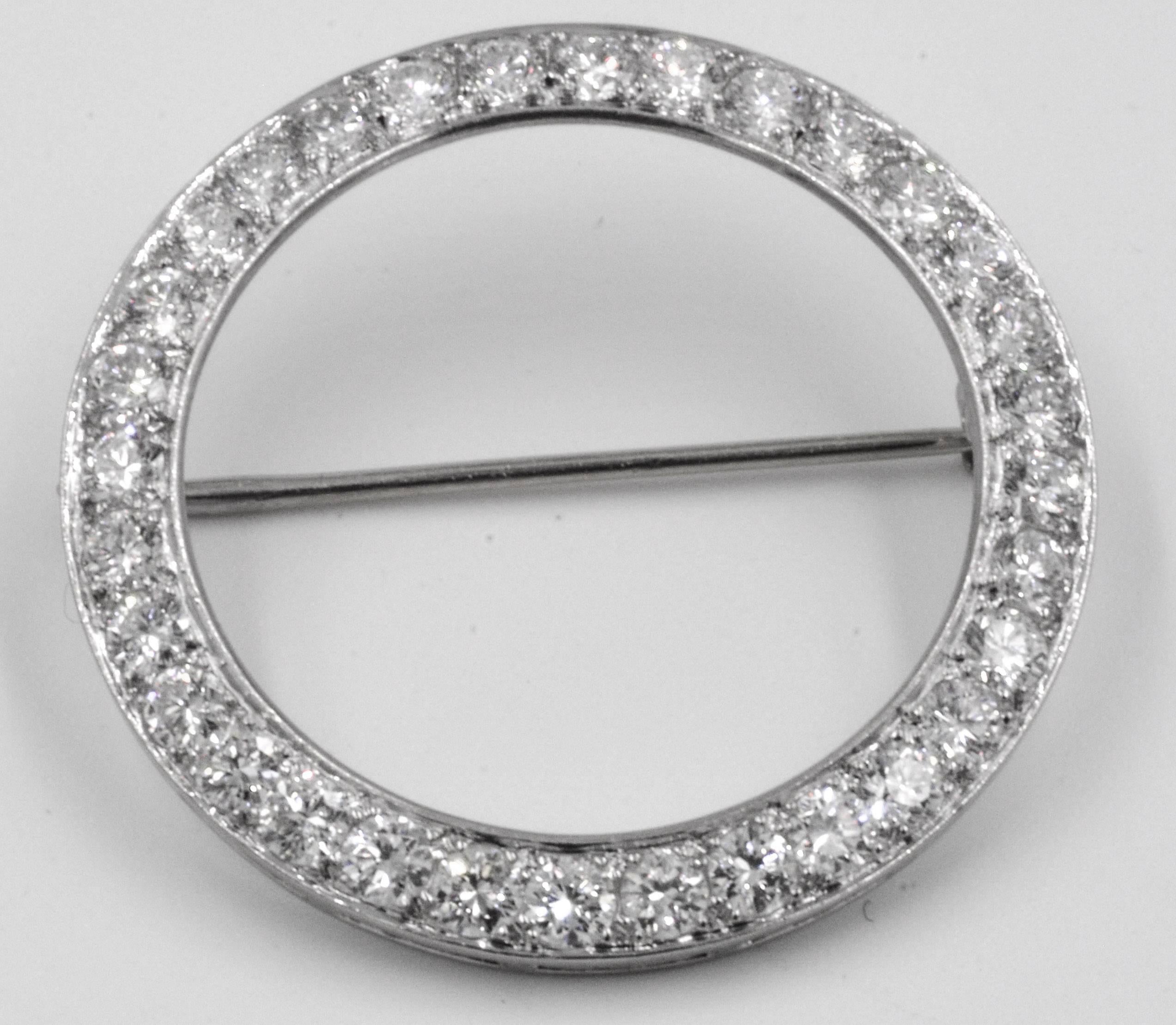 Platinum and Diamond Circle Pin In Excellent Condition In Dallas, TX