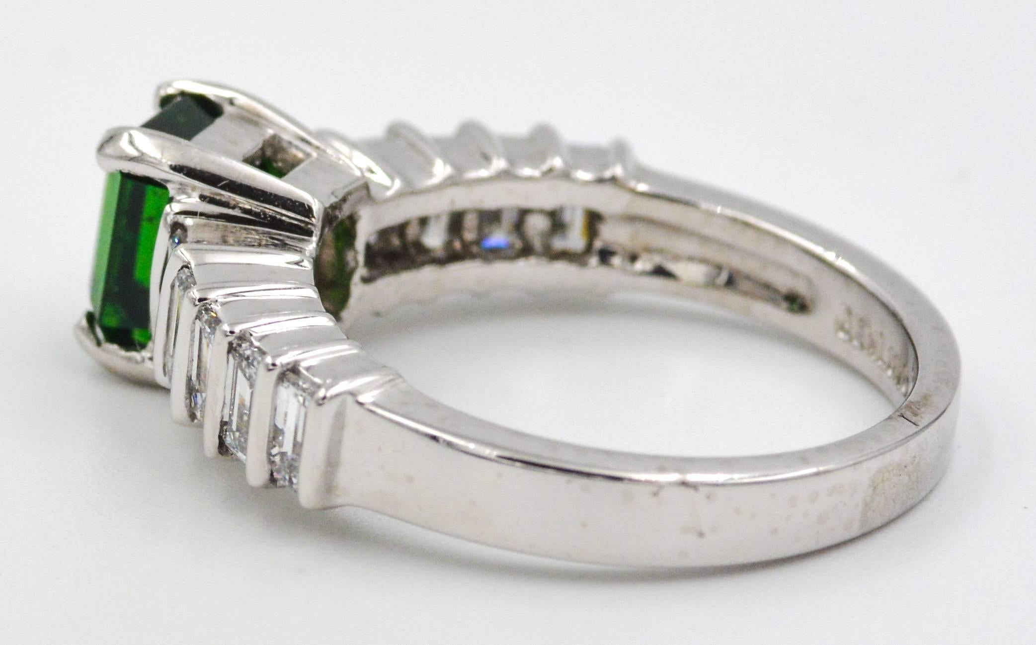 Green Tourmaline 1.06 Carat Diamond Platinum Ring In Excellent Condition In Dallas, TX