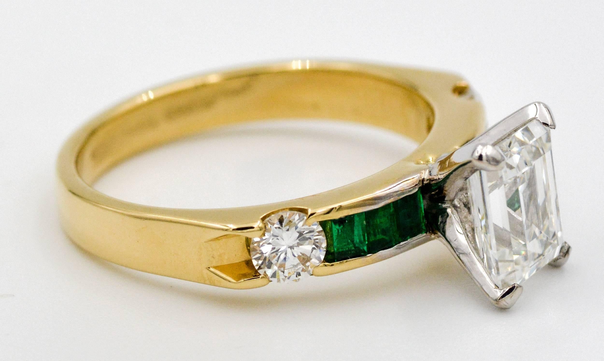 Women's 1.33 Carat Diamond Emerald 18 K White Gold Ring