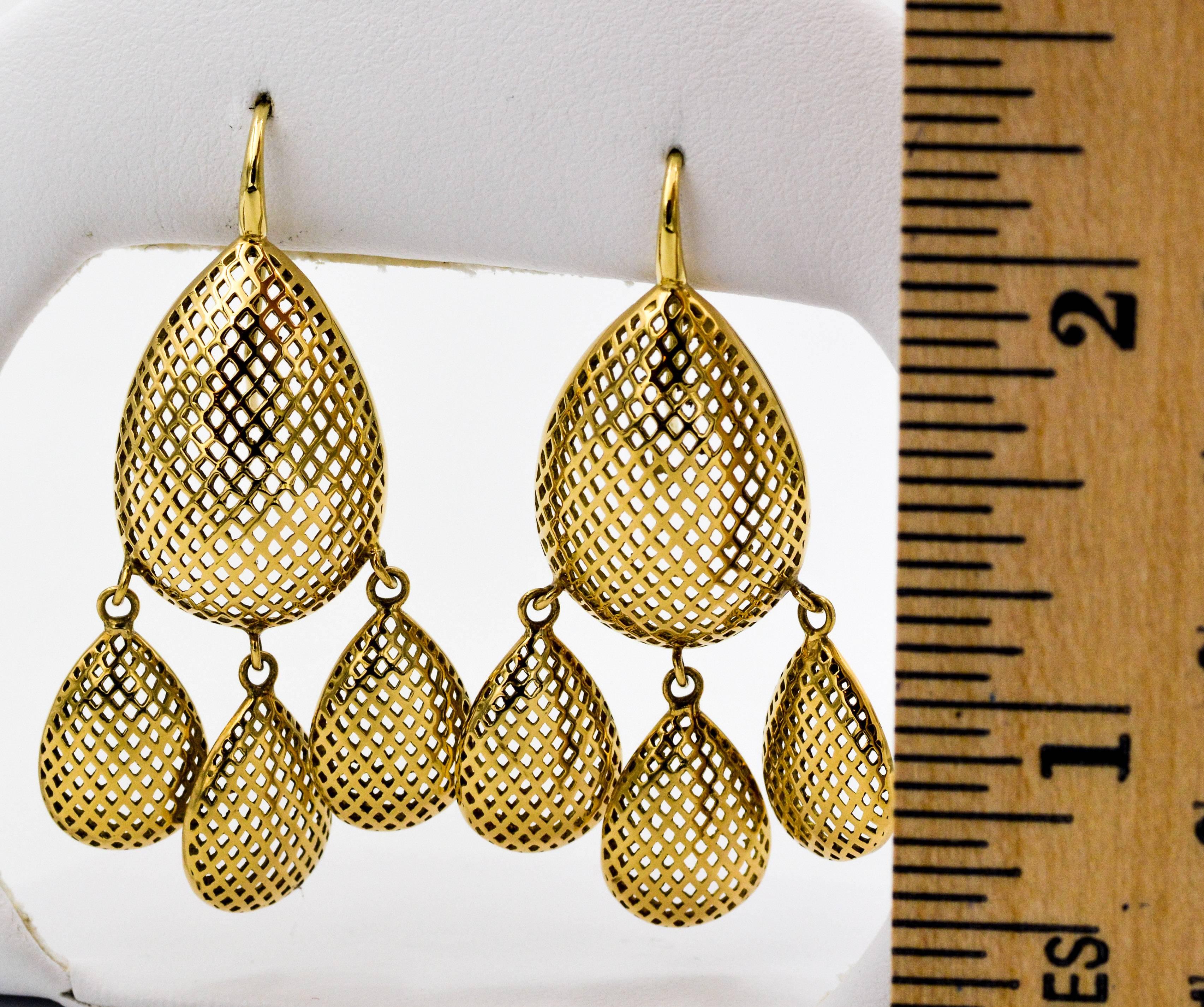 Ray Griffith 18 Kt Yellow Gold Chandelier Earrings In New Condition In Dallas, TX