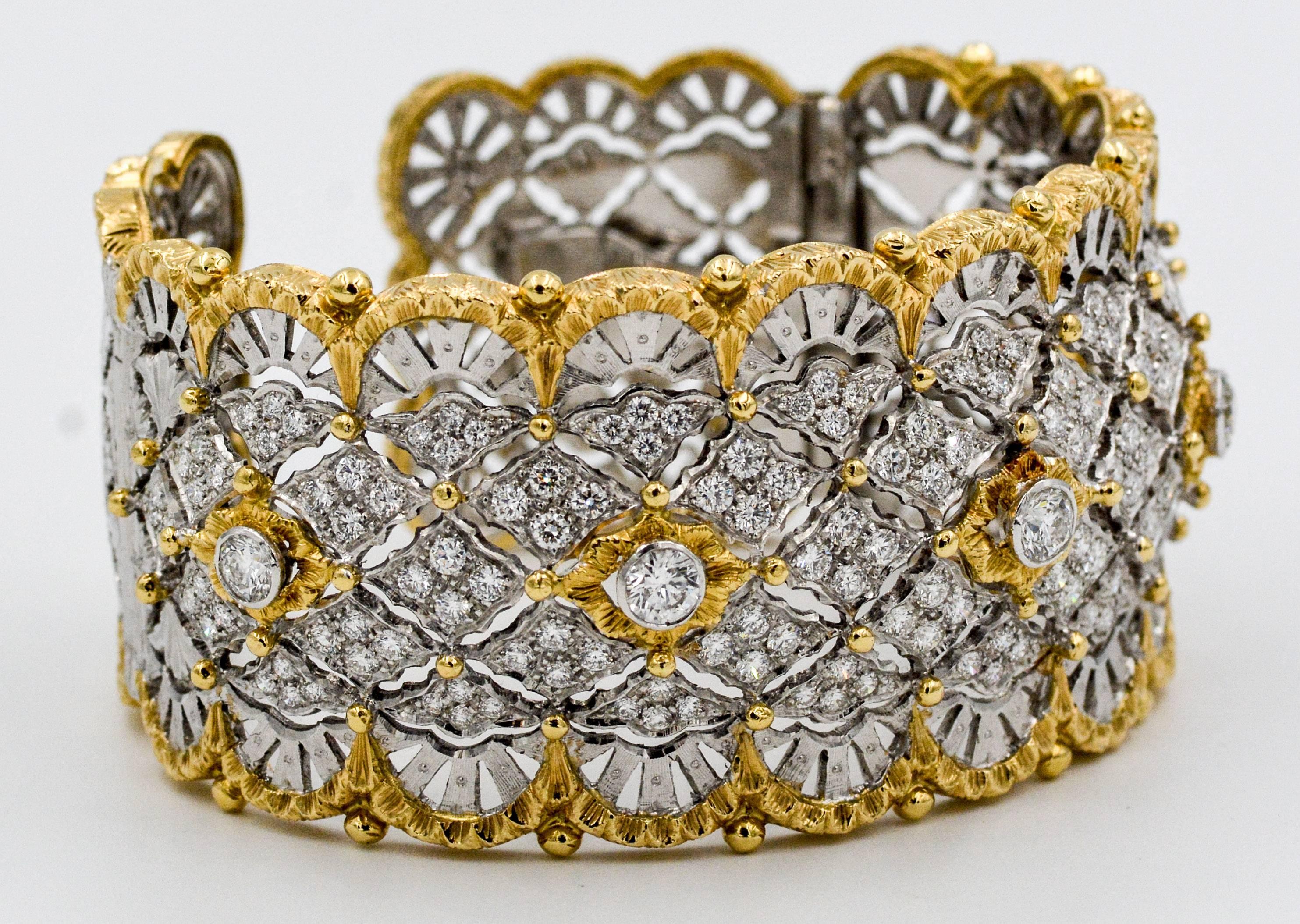 Women's 6.15 Carats Diamonds Yellow Gold Wide Hinged Cuff Bangle Bracelet 