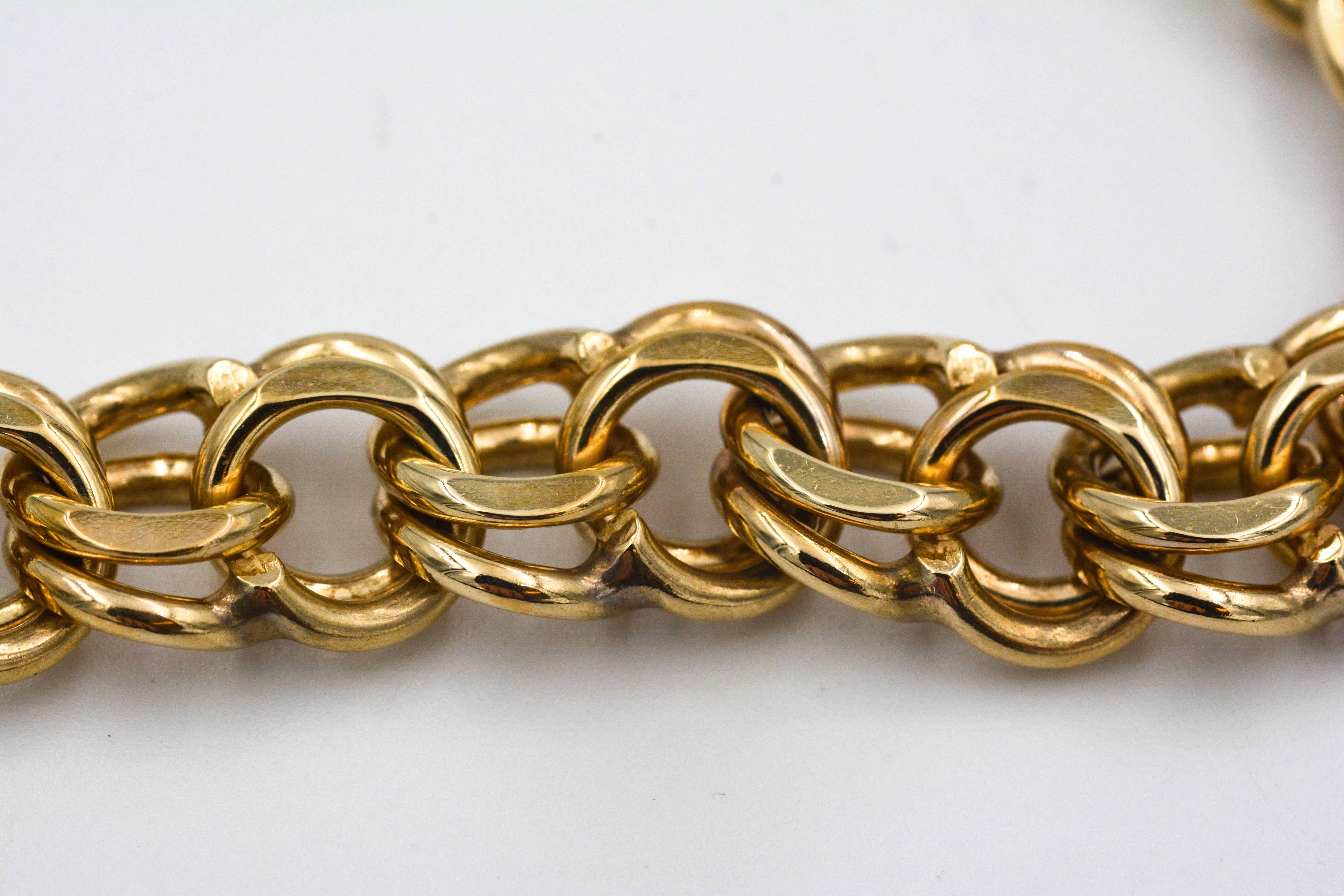 Classic 1970s Yellow Gold Double Link Charm Bracelet Chain In Excellent Condition In Dallas, TX