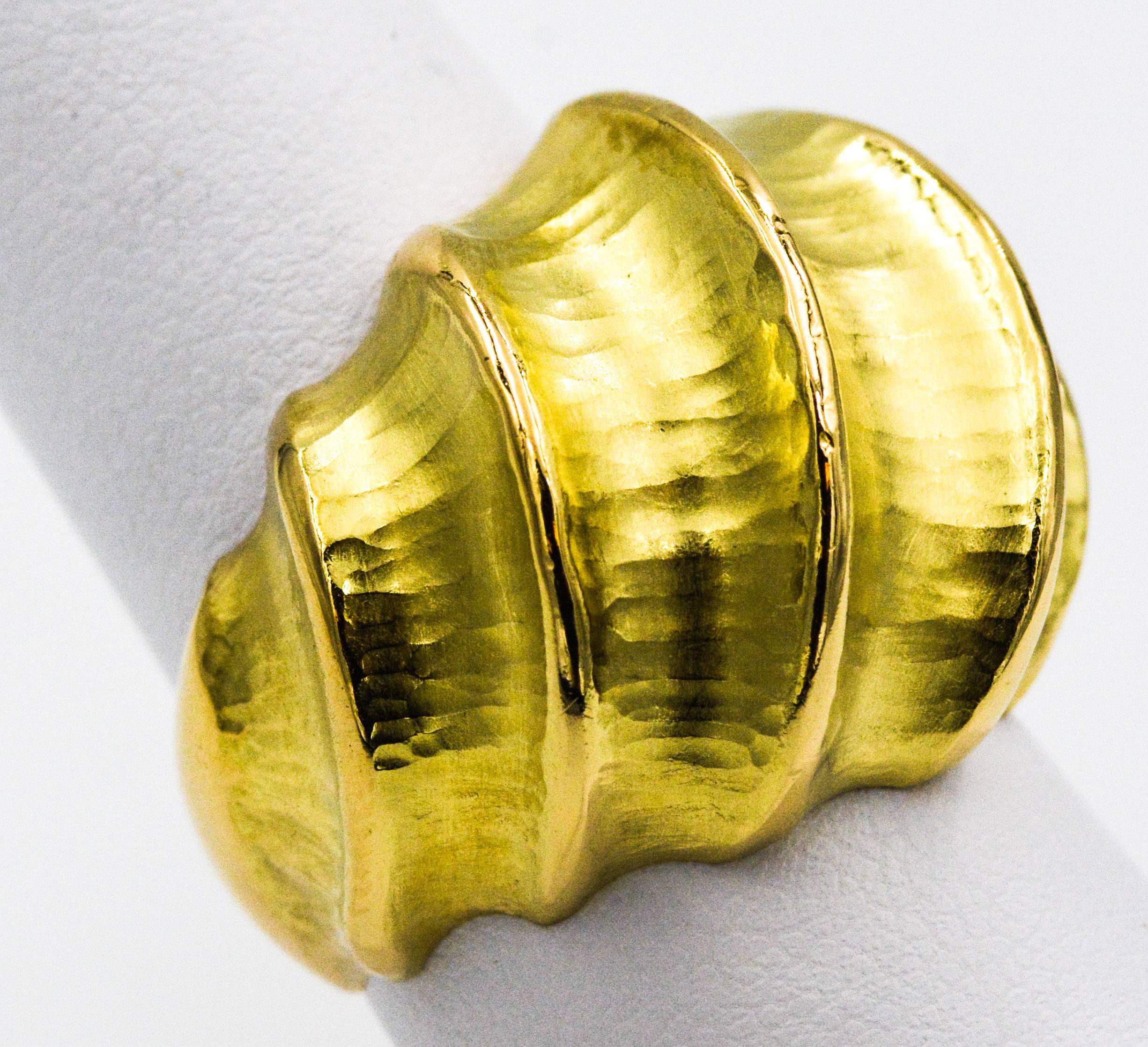 Women's Hammered Valley High Polished Ridge Finished Yellow Gold Ring