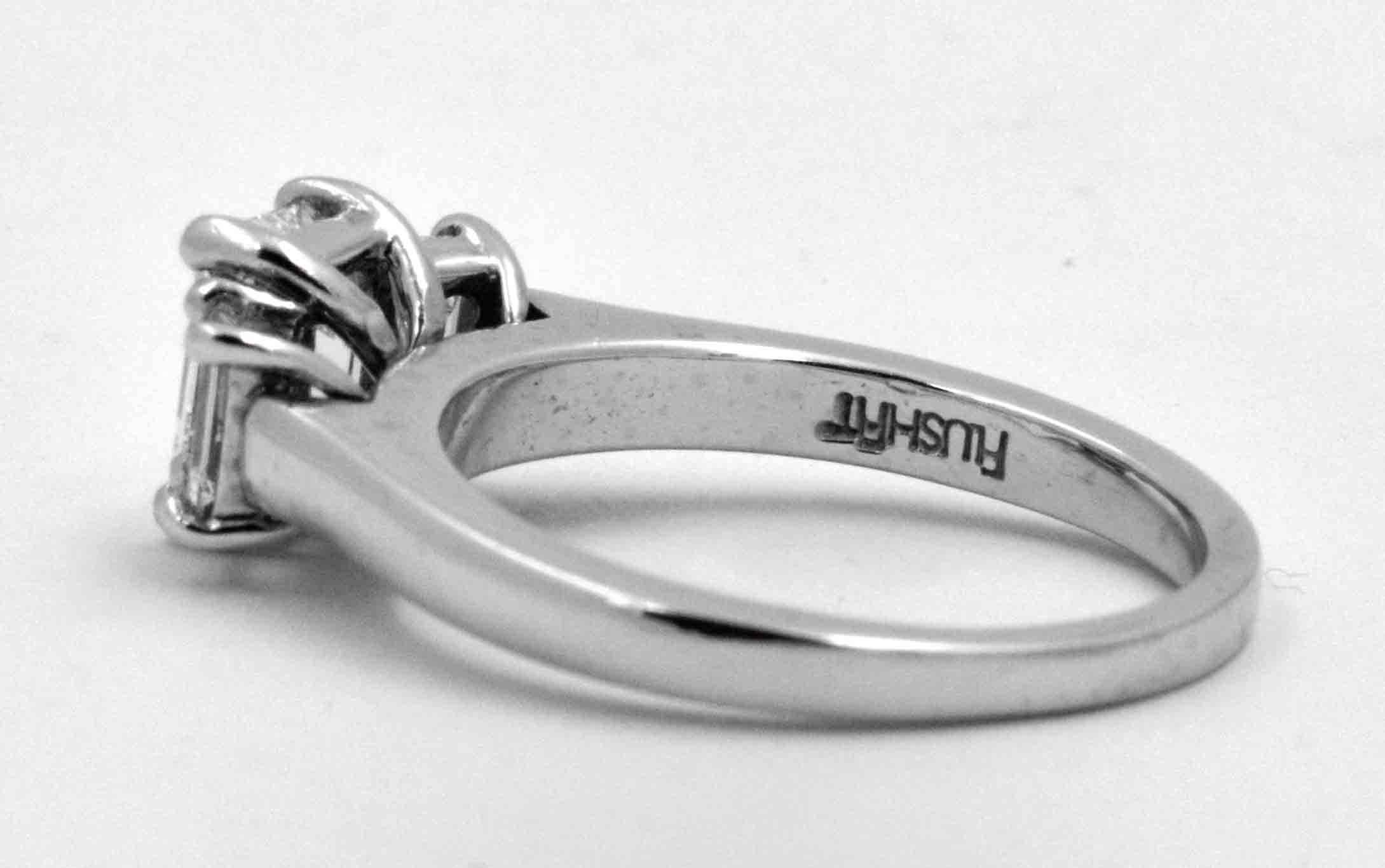 Three-Stone Platinum 1.00 ct Diamond Engagement Ring In Excellent Condition In Dallas, TX