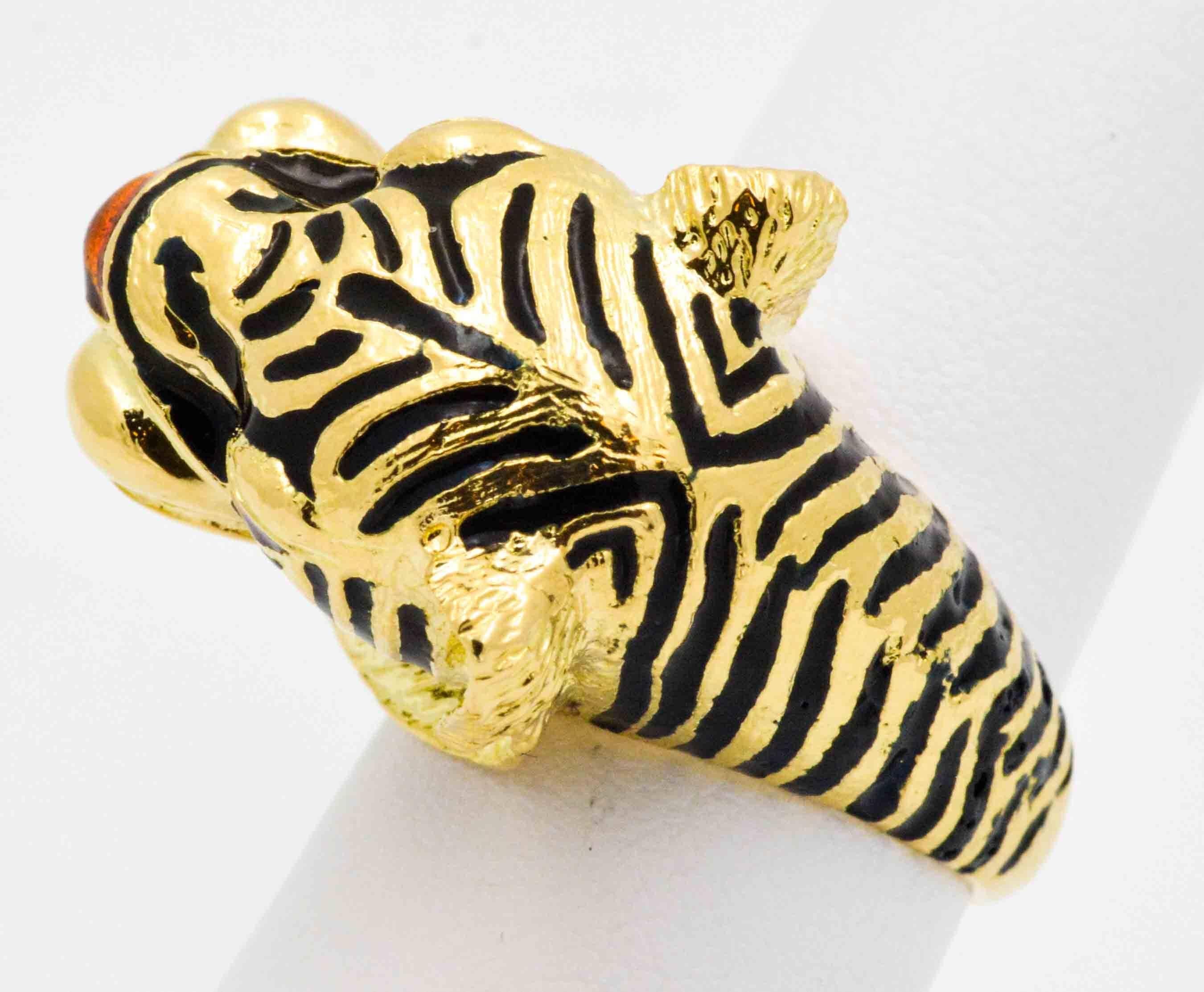 18 Karat Yellow Gold and Enamel Tiger Head Ring 1