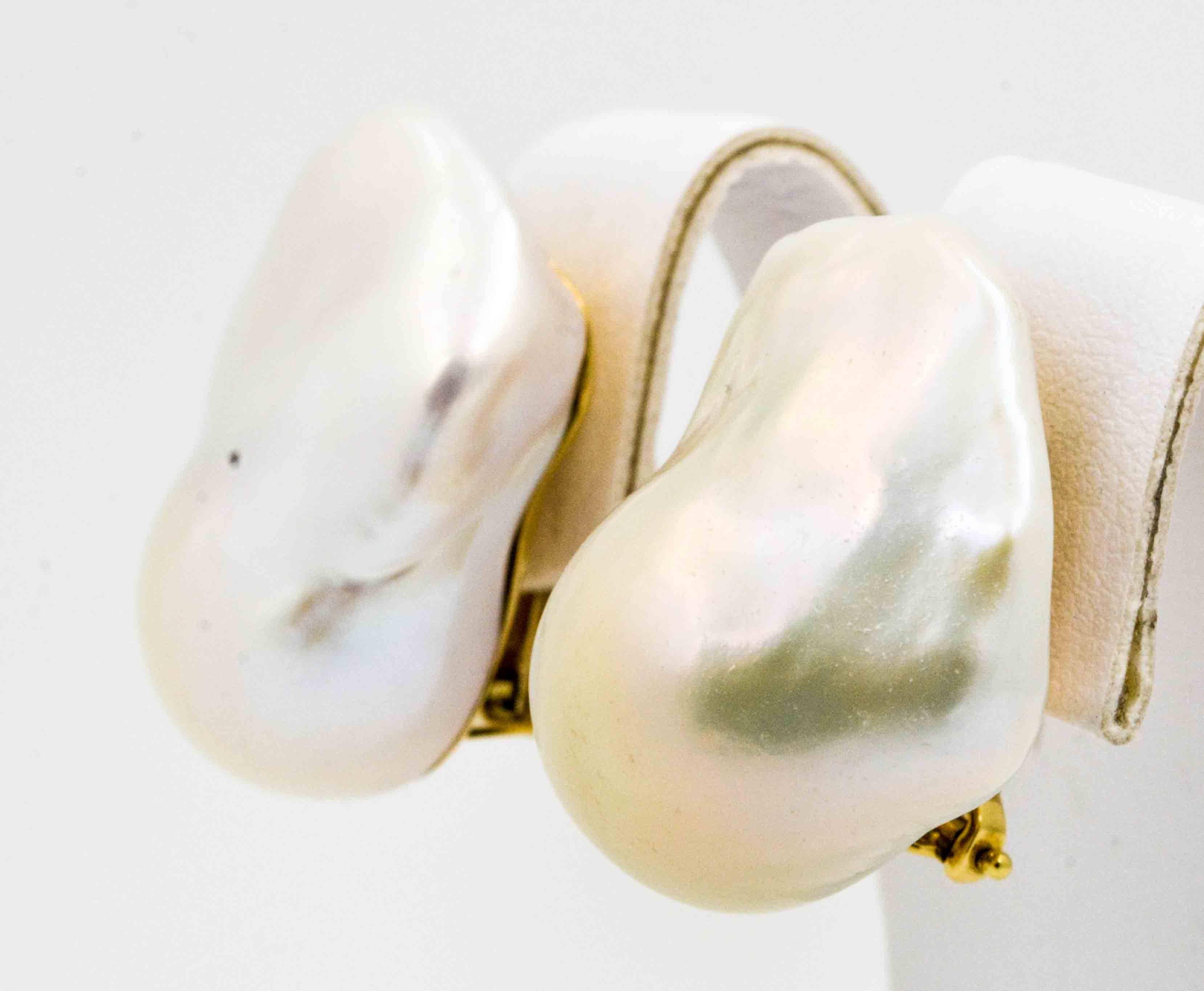 Modern White Freshwater Cultured Baroque Pearl Earrings