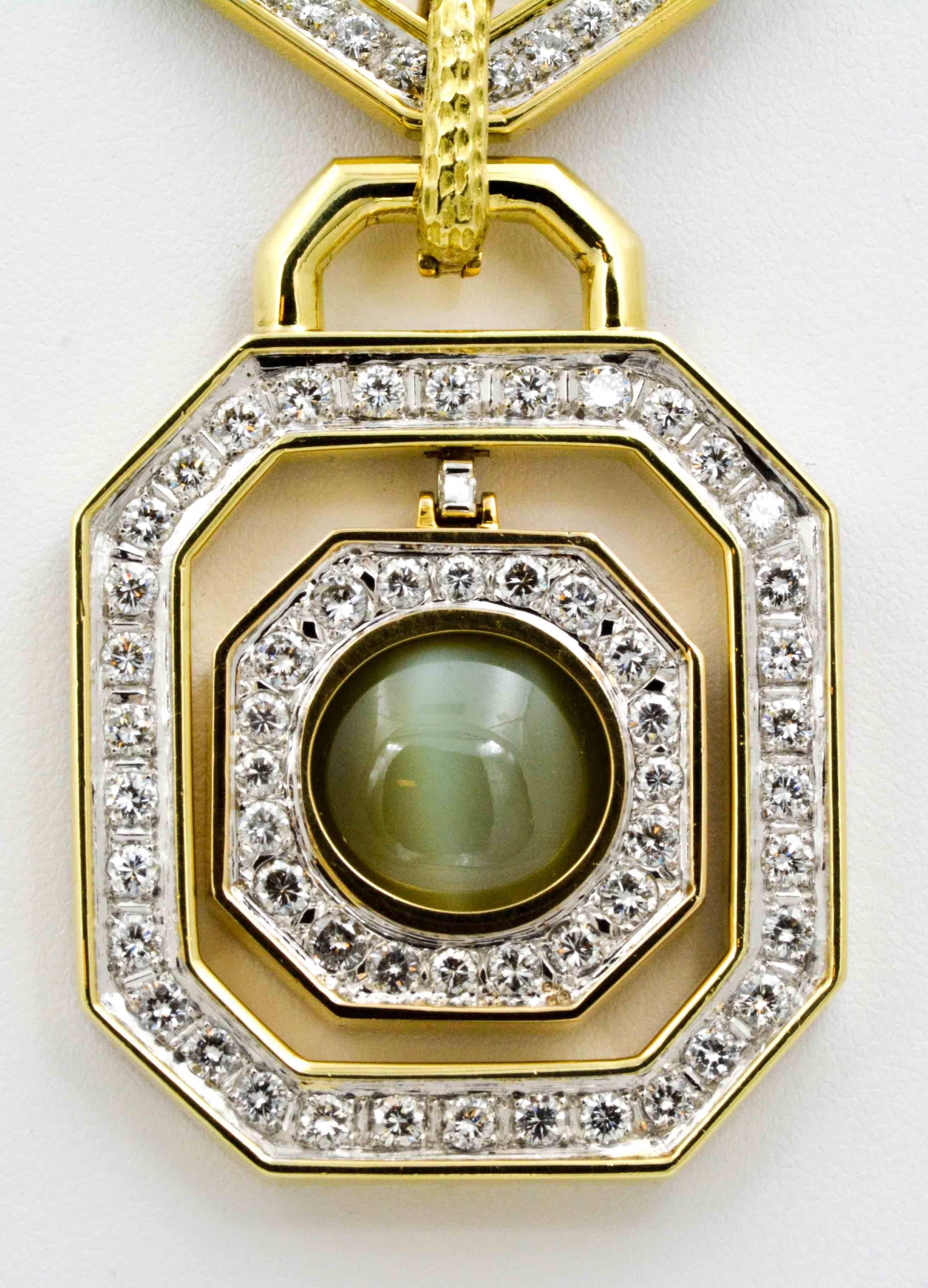Women's or Men's Bold  Diamond and Cats Eye Chrysoberyl 18 Karat Yellow Gold Necklace