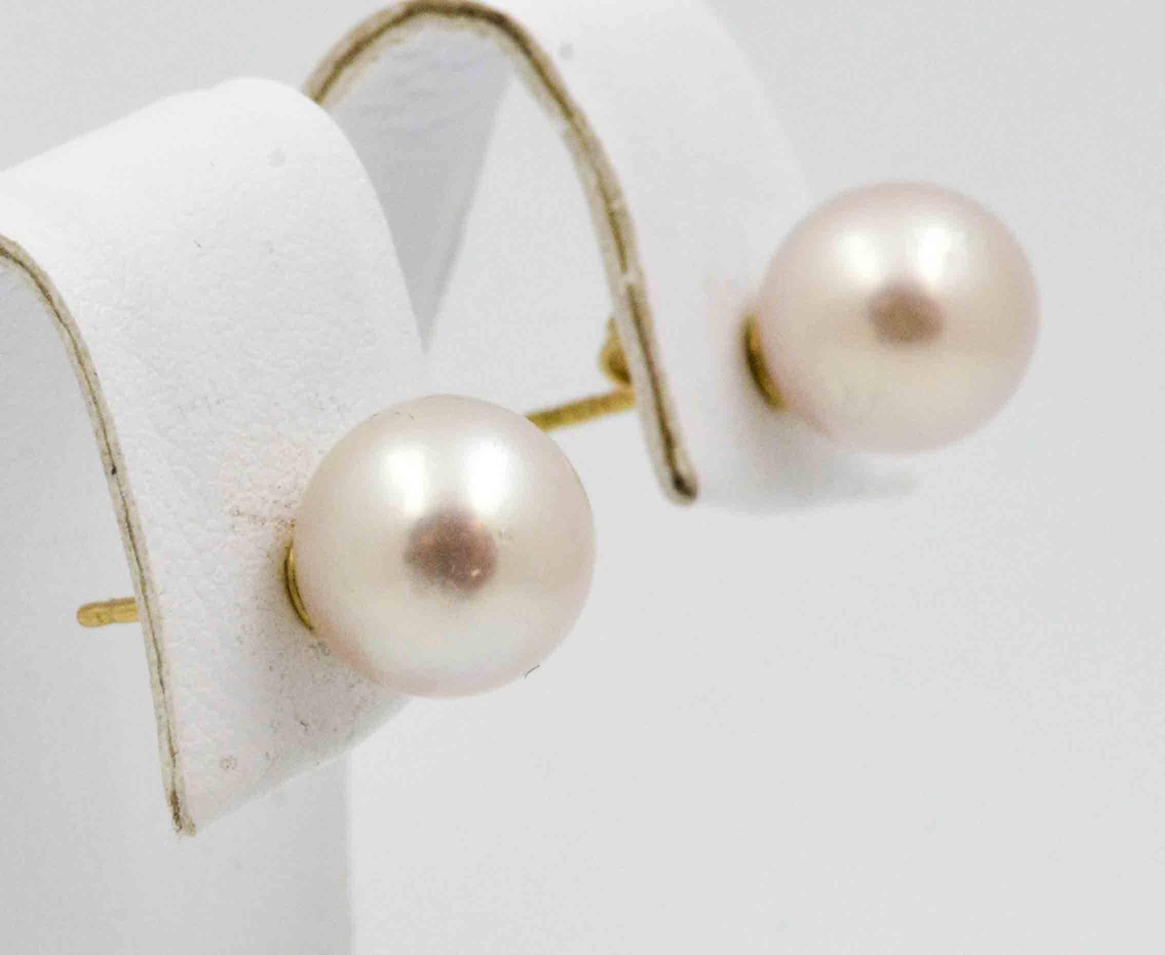 Women's or Men's 18 Karat Yellow Gold Cultured Pearl Earrings