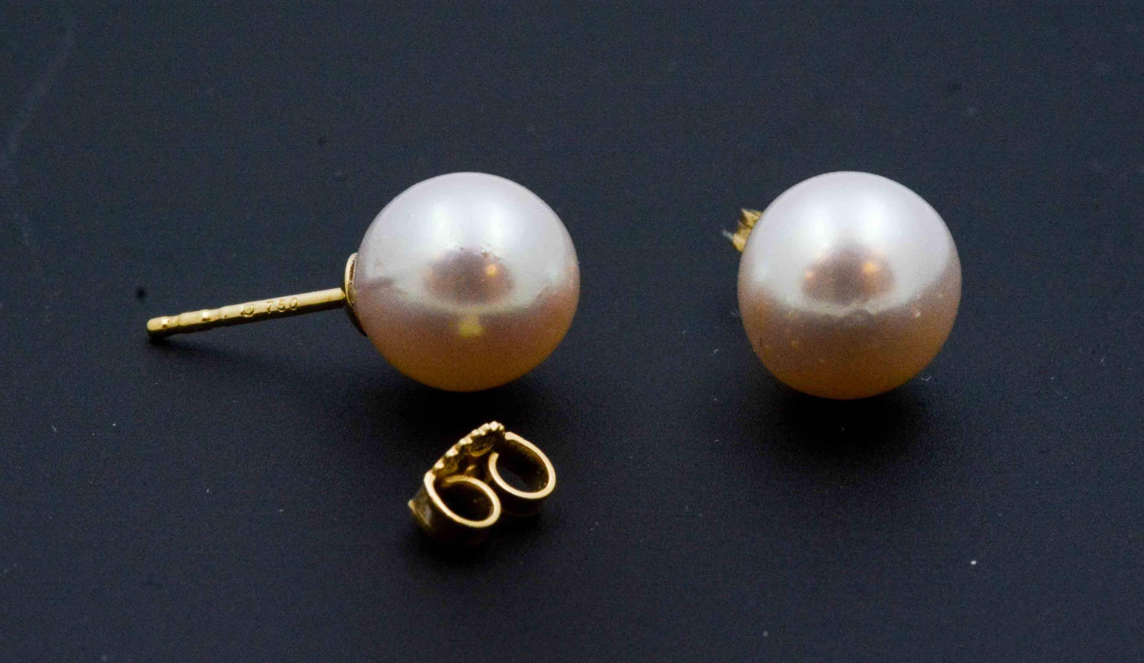 18 Karat Yellow Gold Cultured Pearl Earrings 2
