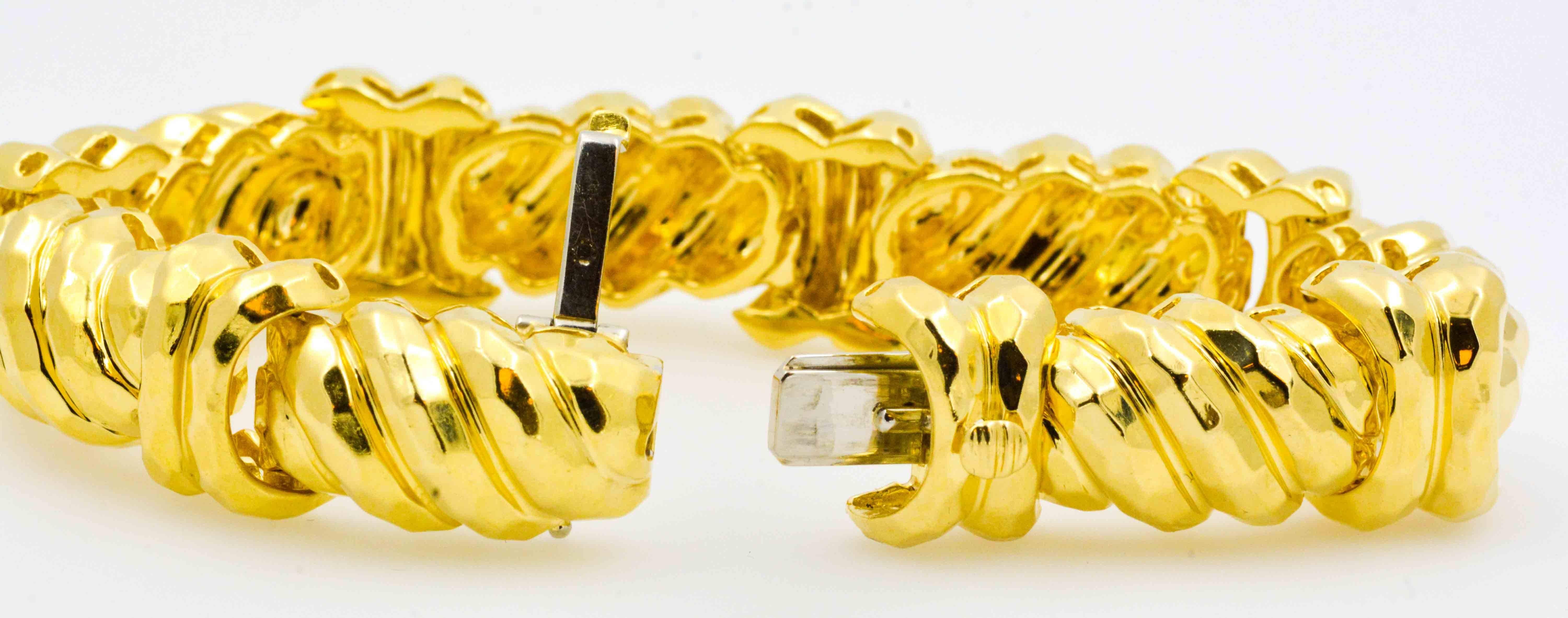 Modern Henry Dunay 18 Karat Yellow Gold Link Bracelet