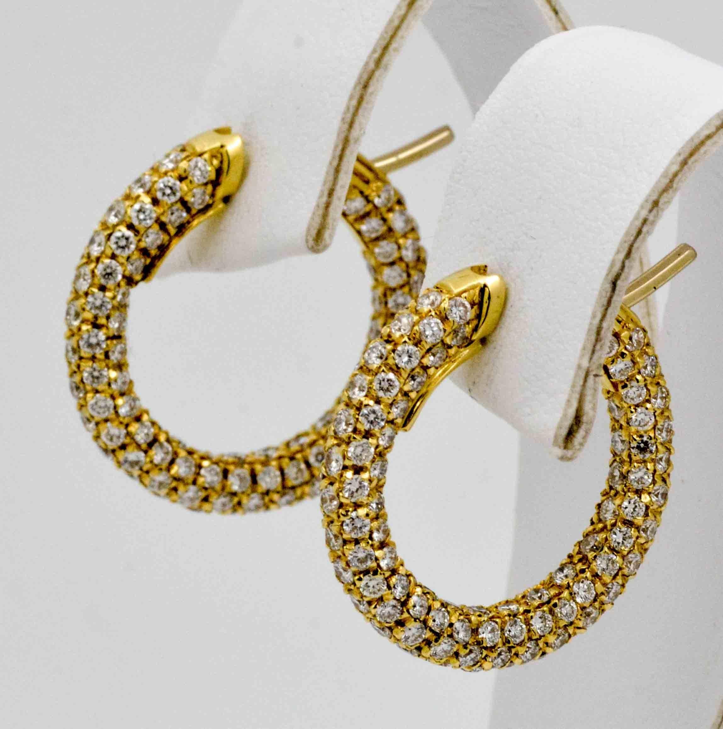 3.82 Carat Diamond 18 Karat Yellow Gold Hoop Earrings In New Condition In Dallas, TX