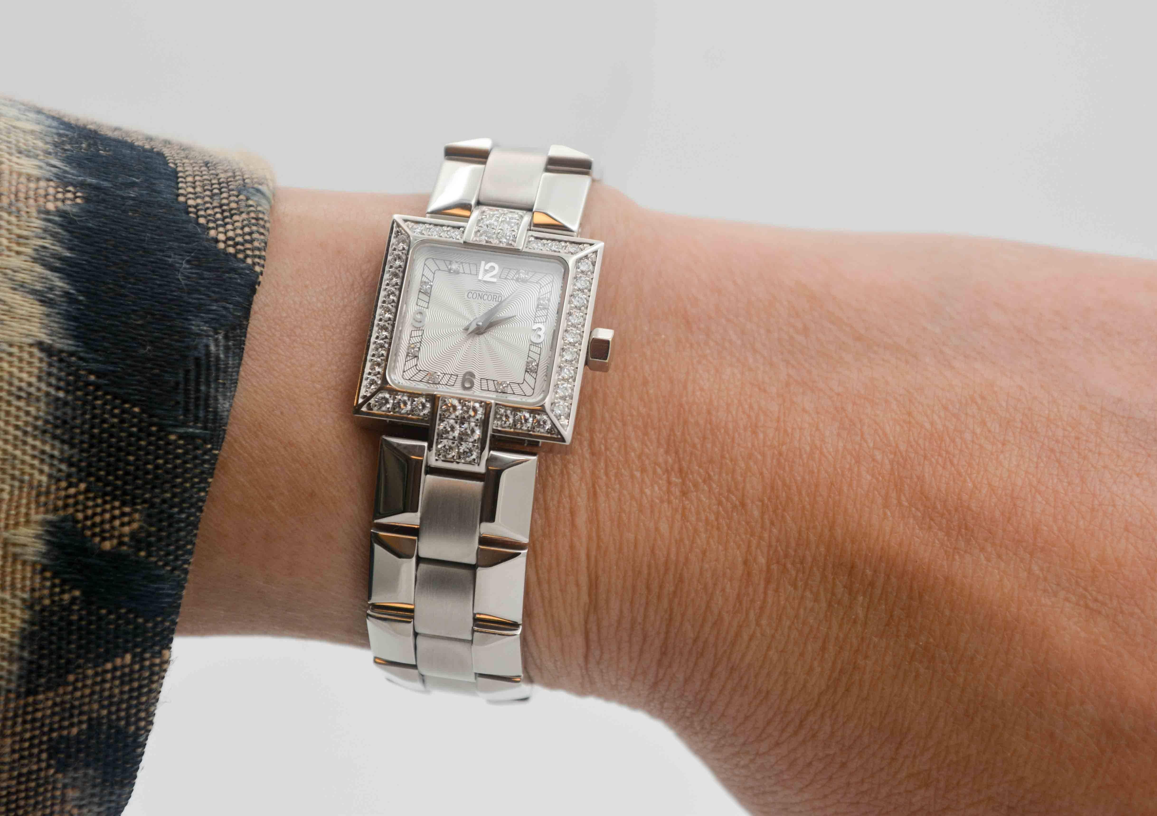 Concord Ladies White Gold Diamond Bezel La Scala Quartz Wristwatch In Excellent Condition In Dallas, TX
