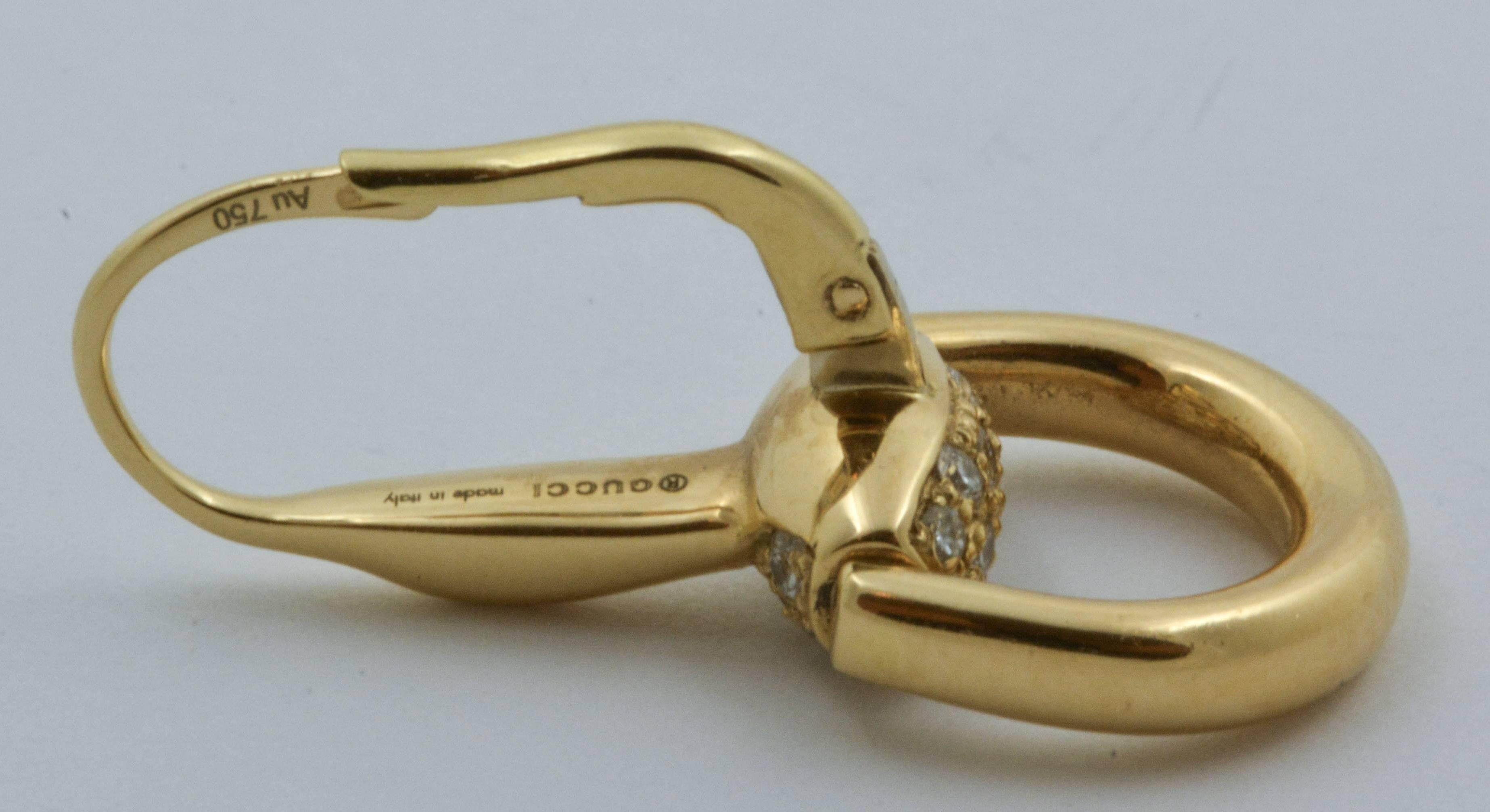 Gucci Diamond Gold Horsebit Earrings In New Condition In Dallas, TX