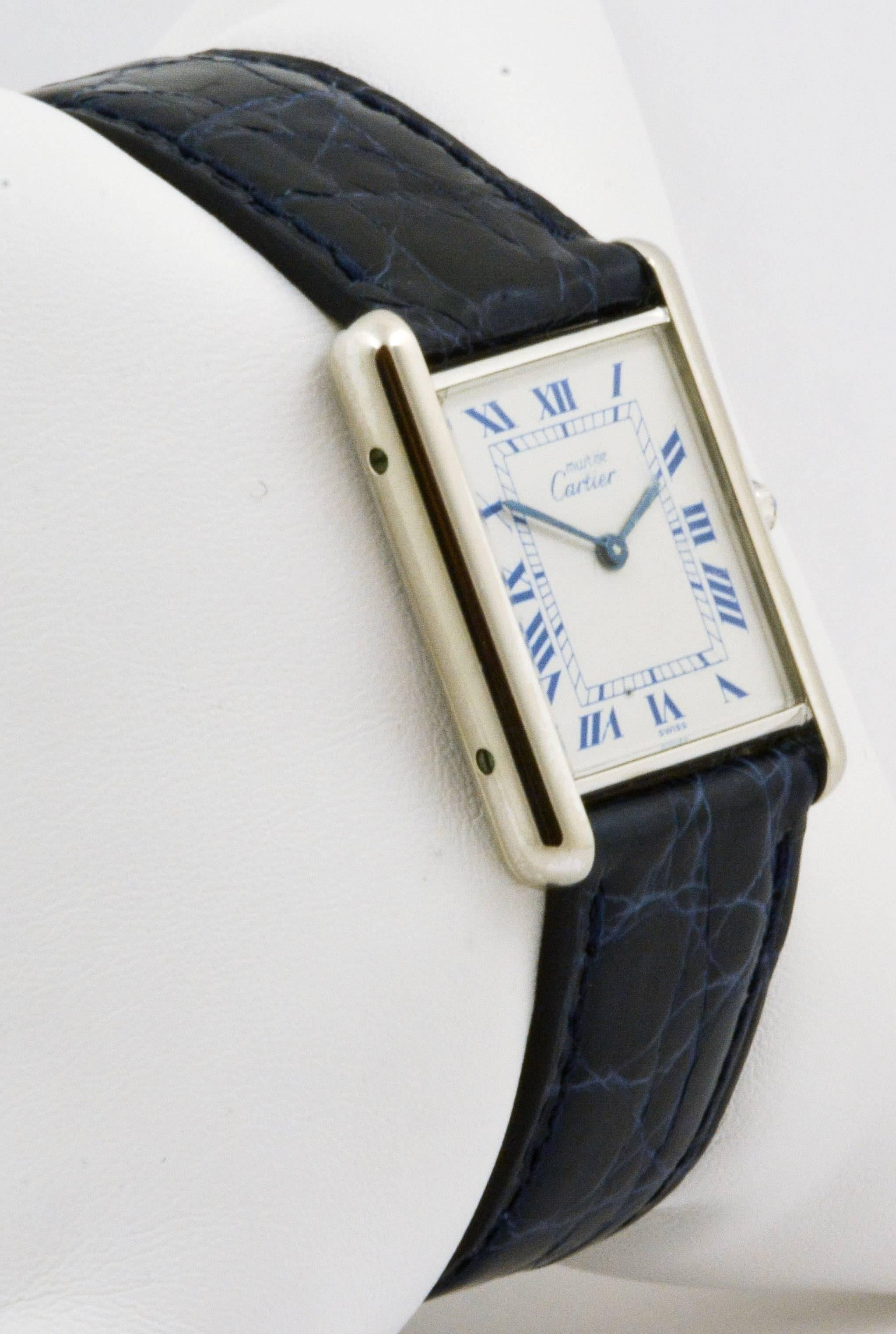 Cartier Sterlingsilber Tank Automatik-Armbanduhr im Zustand „Hervorragend“ in Dallas, TX