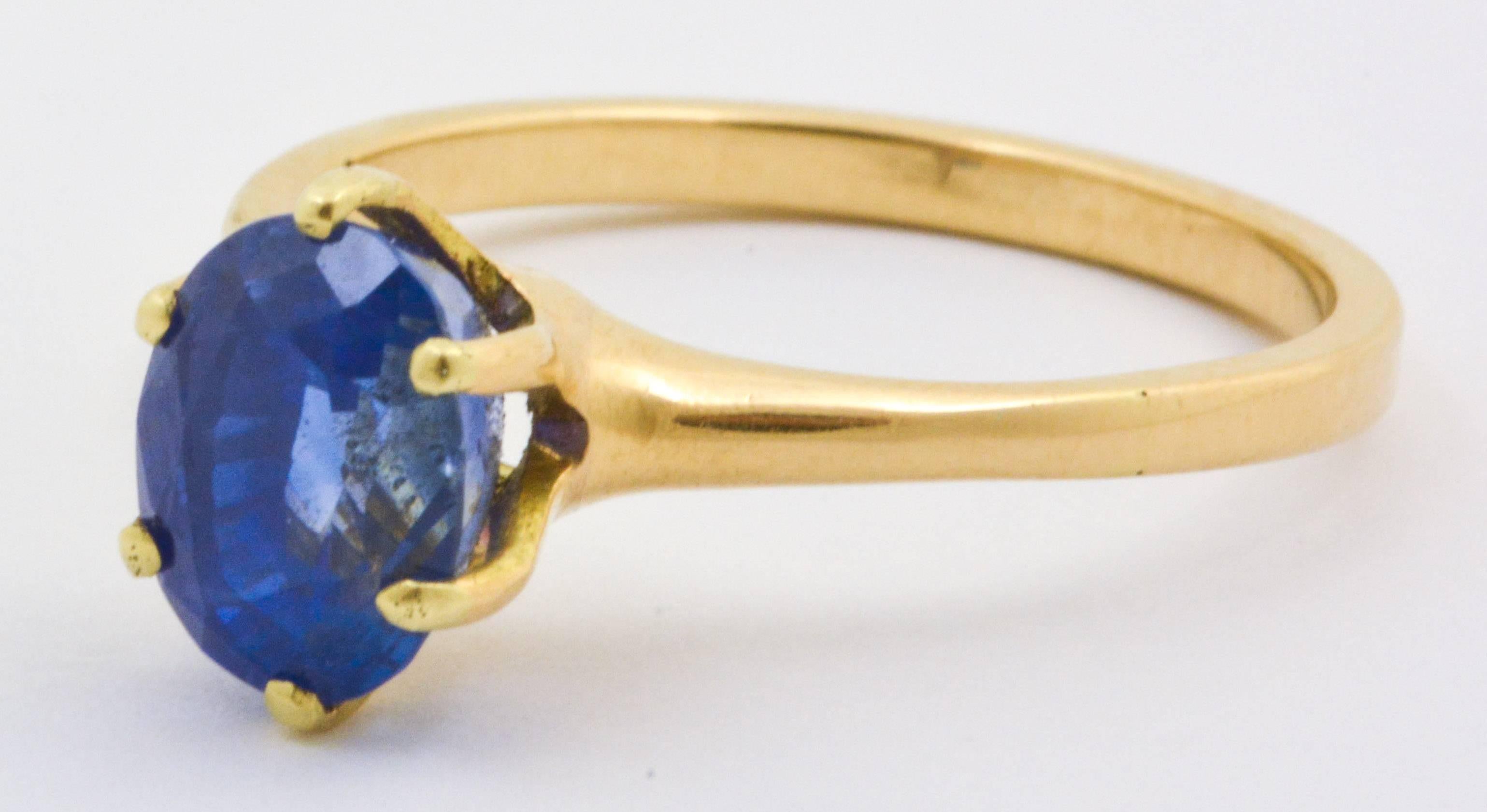 Oval Cut 3.01 Carat Oval Blue Sapphire 14 Karat Yellow Gold Ring