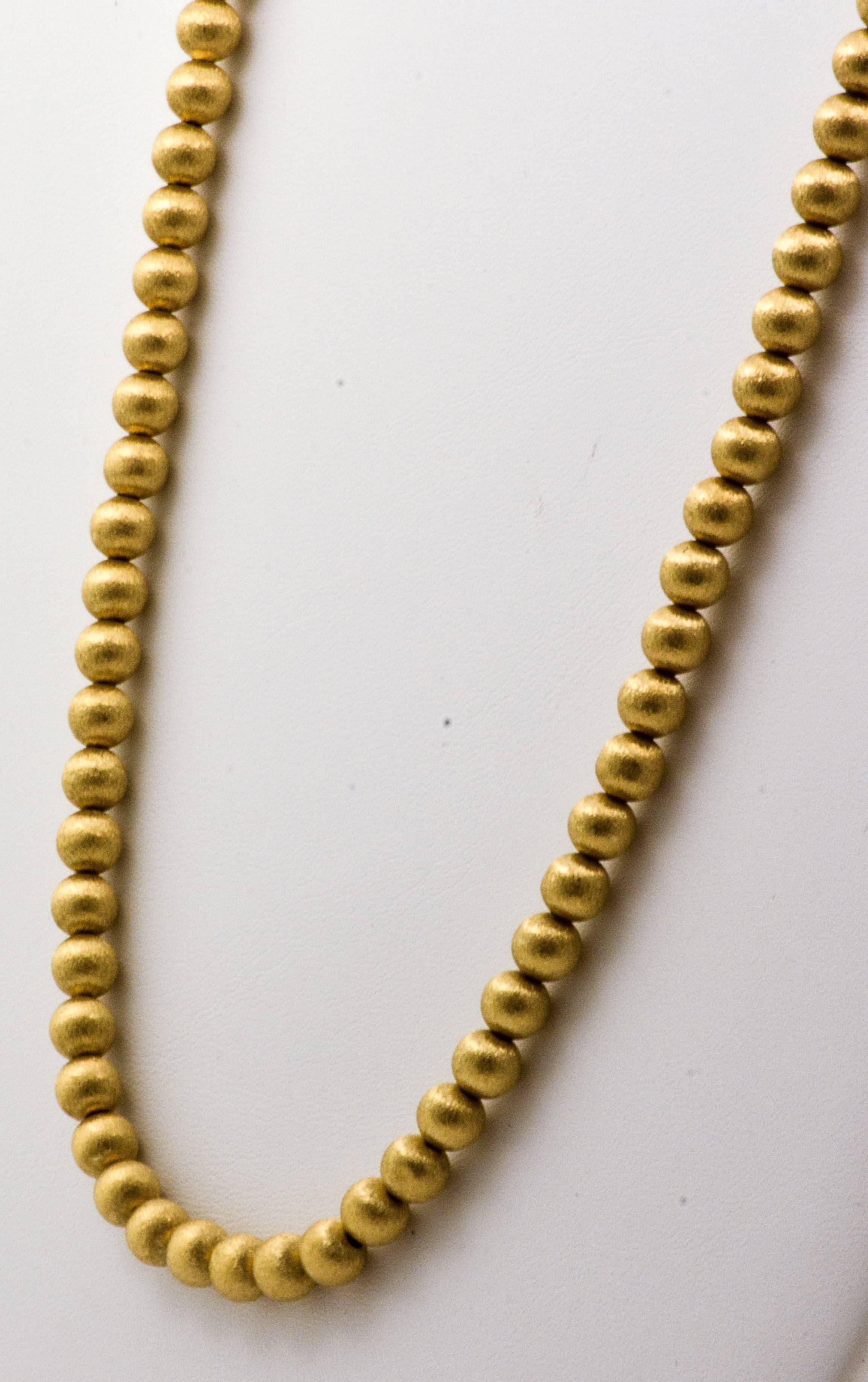 14kt Yellow Gold Textured Bead Necklace In Good Condition In Dallas, TX