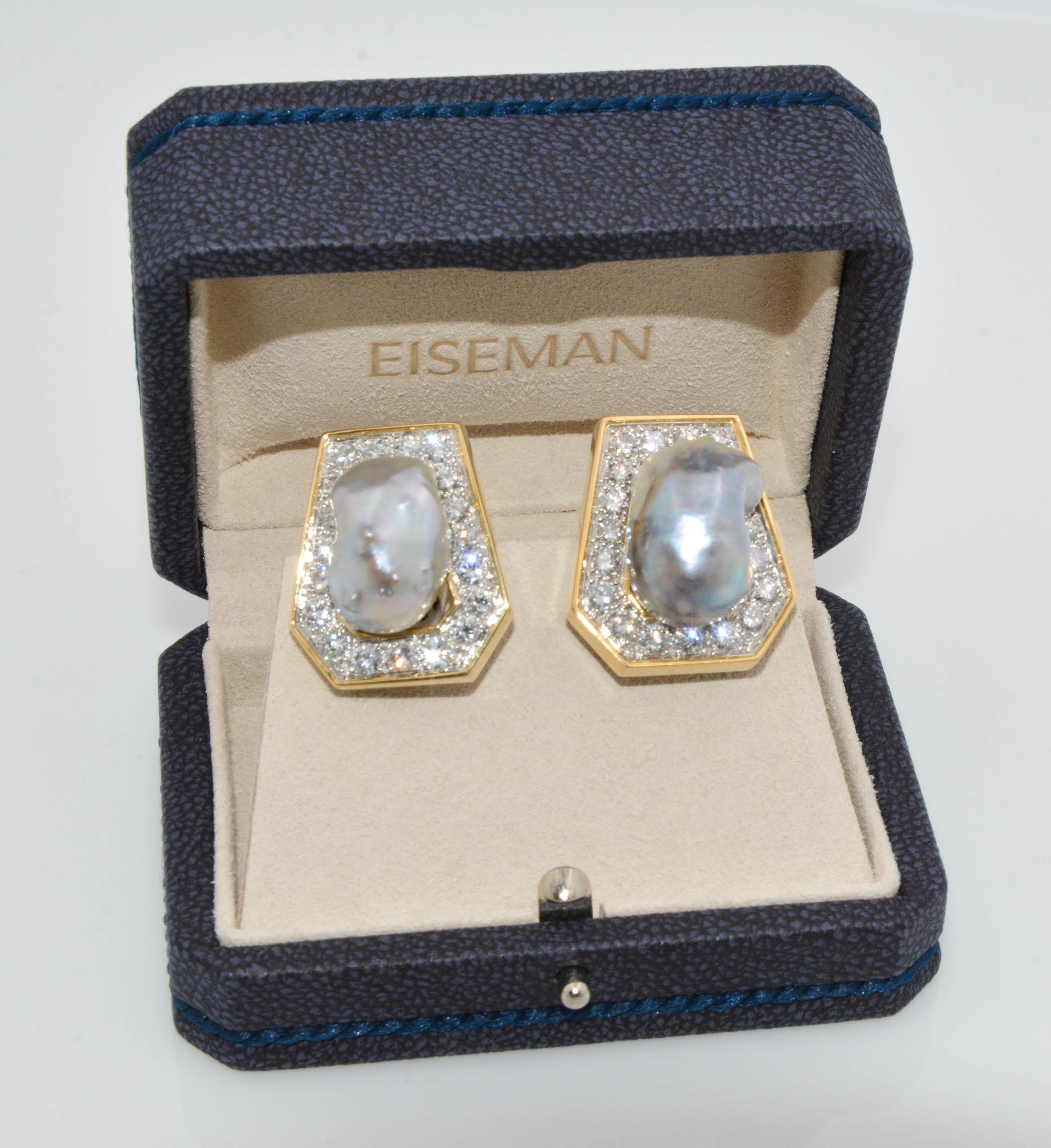 David Webb 18 Karat Gold and Platinum Baroque Pearls and Diamond Stud Ears (Moderne)