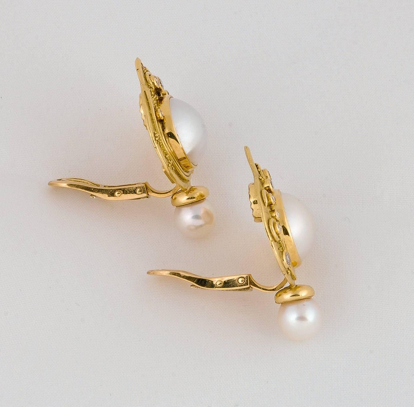 Women's Elizabeth Gage Shiraz Pearl  Gold Earrings