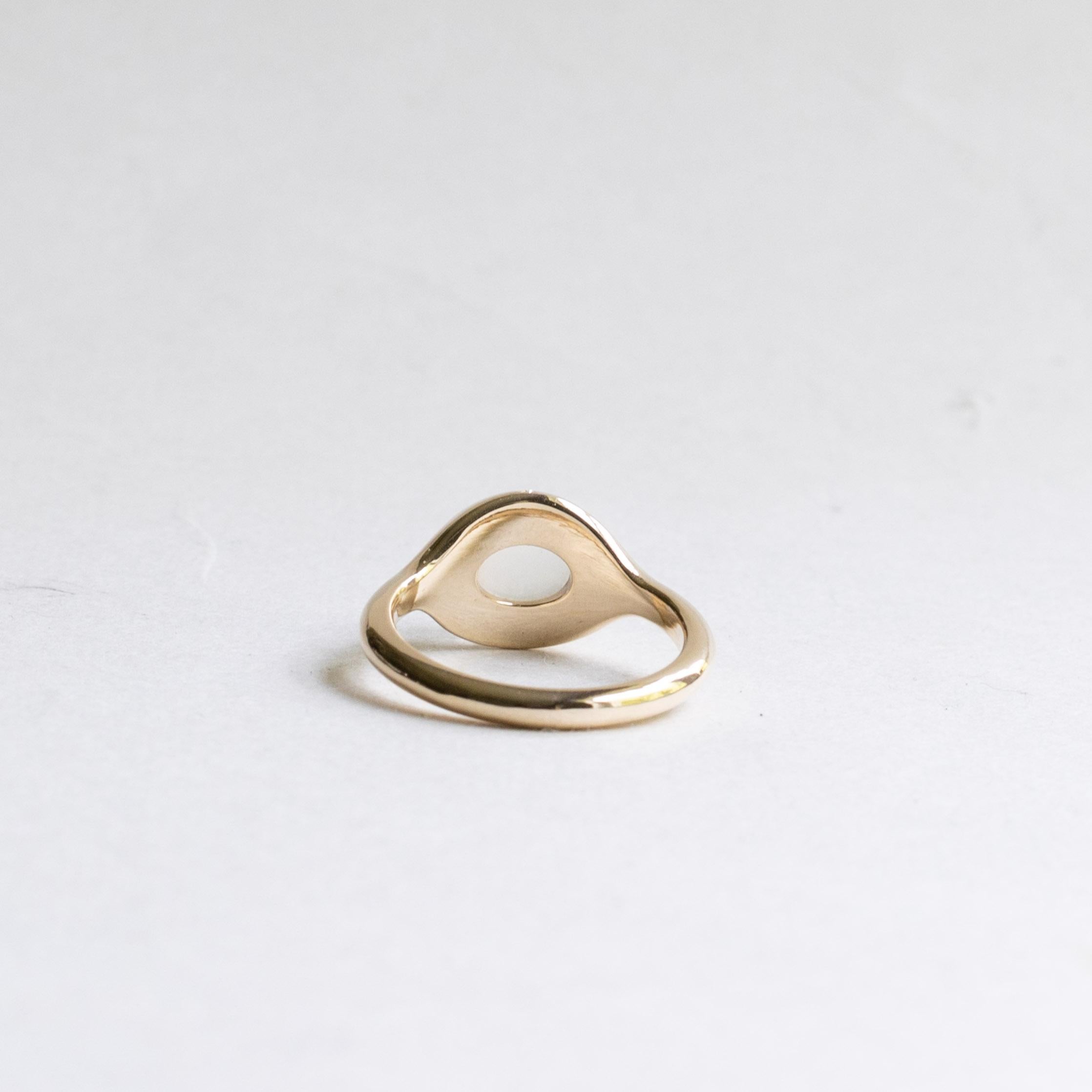 Bague pierre de lune 14K à reflets bleus Pour femmes en vente