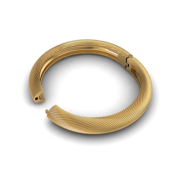 A bold and textured bracelet that oozes simplicity and style. This piece adds a modern elegance to even the most simple of outfits but can be worn both formally and informally.