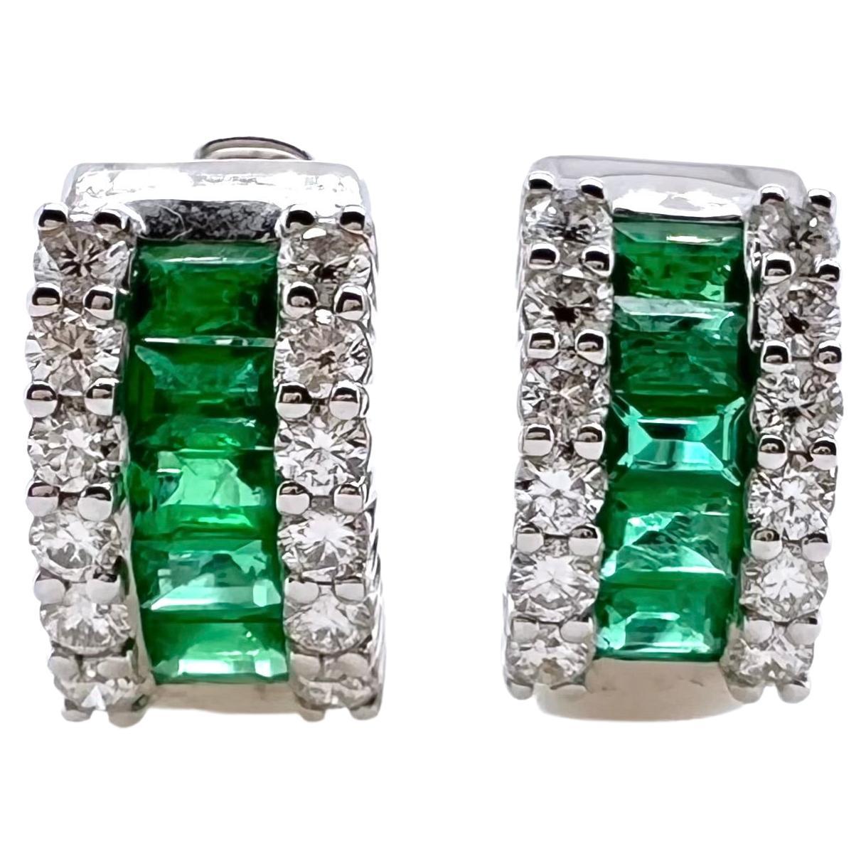 18k White Gold Emerald and Diamond Huggie Earrings For Sale