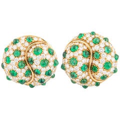 Picchiotti Diamonds and Cabochon Emeralds Earrings