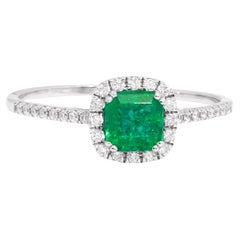 18 Karat White Gold 0.79 Carat Natural Emerald and Diamond Halo Cluster Ring