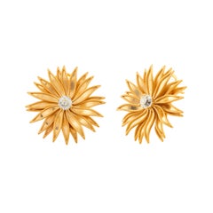 Retro Style 1.42 Carat Diamond Flower Sunburst Daisy Stud Earrings in 18K Gold