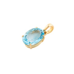Ovaler Anhänger mit blauem Topas (7,70 Karat), Solitär-Anhänger in 18-karätigem Gold mit Krappenfassung, als Anhänger für eine Halskette