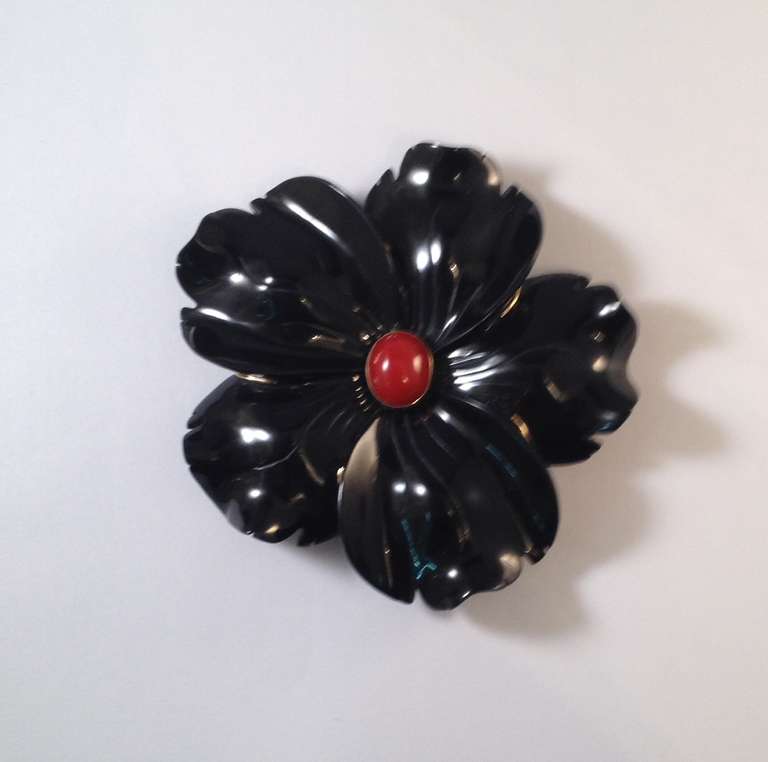 Women's 1960's Gold, Oxblood Coral And Onyx Flower Necklace With Detachable Brooch.