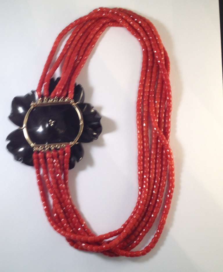 1960's Gold, Oxblood Coral And Onyx Flower Necklace With Detachable Brooch. In Excellent Condition In New York, NY