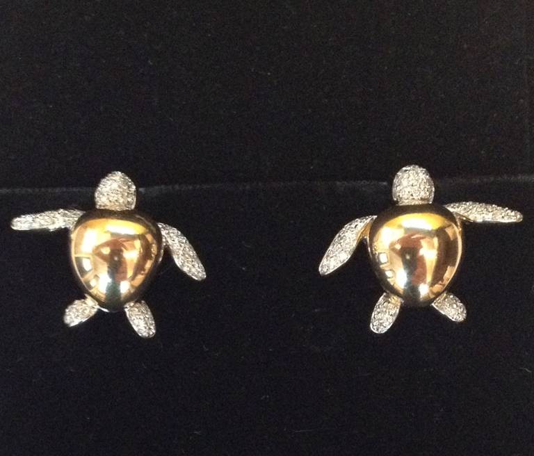 1980s Vhernier Diamond Gold Whimsical Turtle Cuff Links