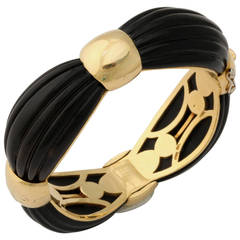 1960's Chic Fluted Onyx With Gold Panels Hinged Bangle Bracelet