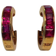 1940s Calibre Cut Burmese Ruby Gold Hoop Earclips