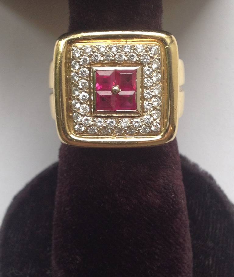 Women's or Men's 1960s unisex Custom Cut Elegant Ruby Diamond Gold Ring For Sale