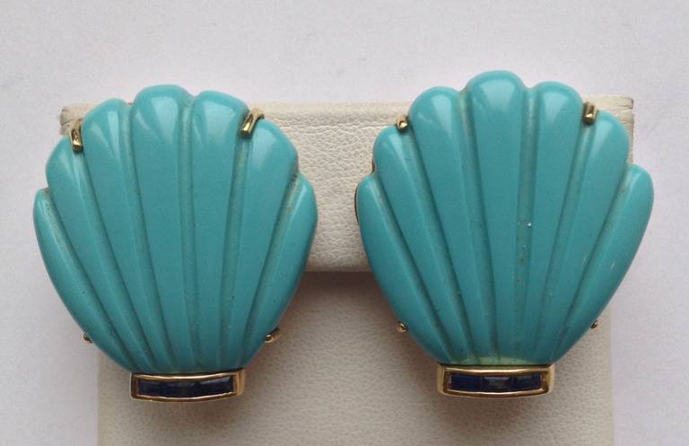 1960s Carved and Fluted Turquoise Sapphire Shell Earclips 1