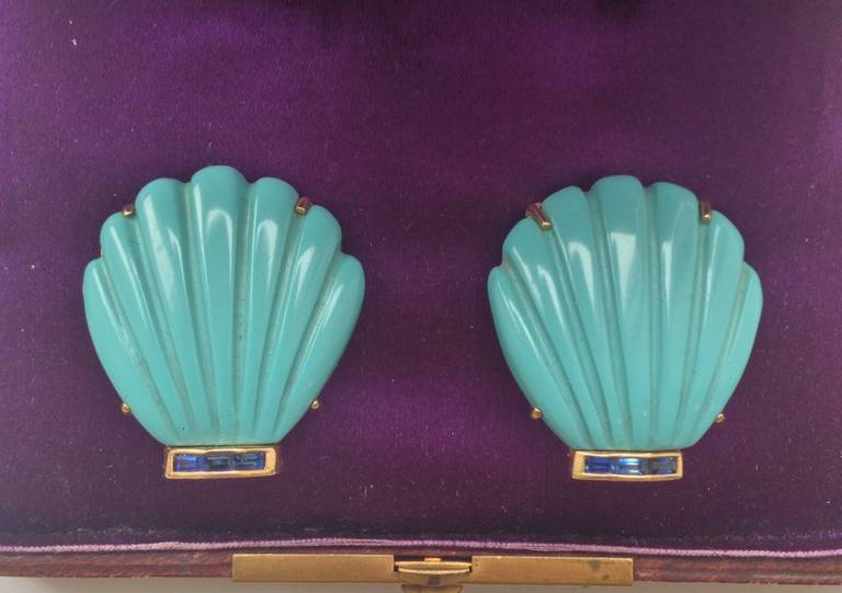 1960s Carved and Fluted Turquoise Sapphire Shell Earclips 2
