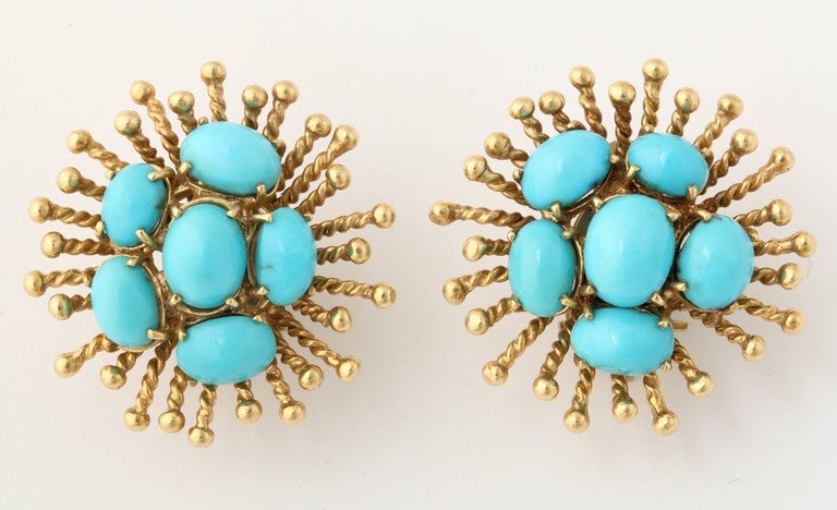 1960's Whimisical Gold Sputnik And Turquoise Cluster Stylish Earclips In Excellent Condition In New York, NY