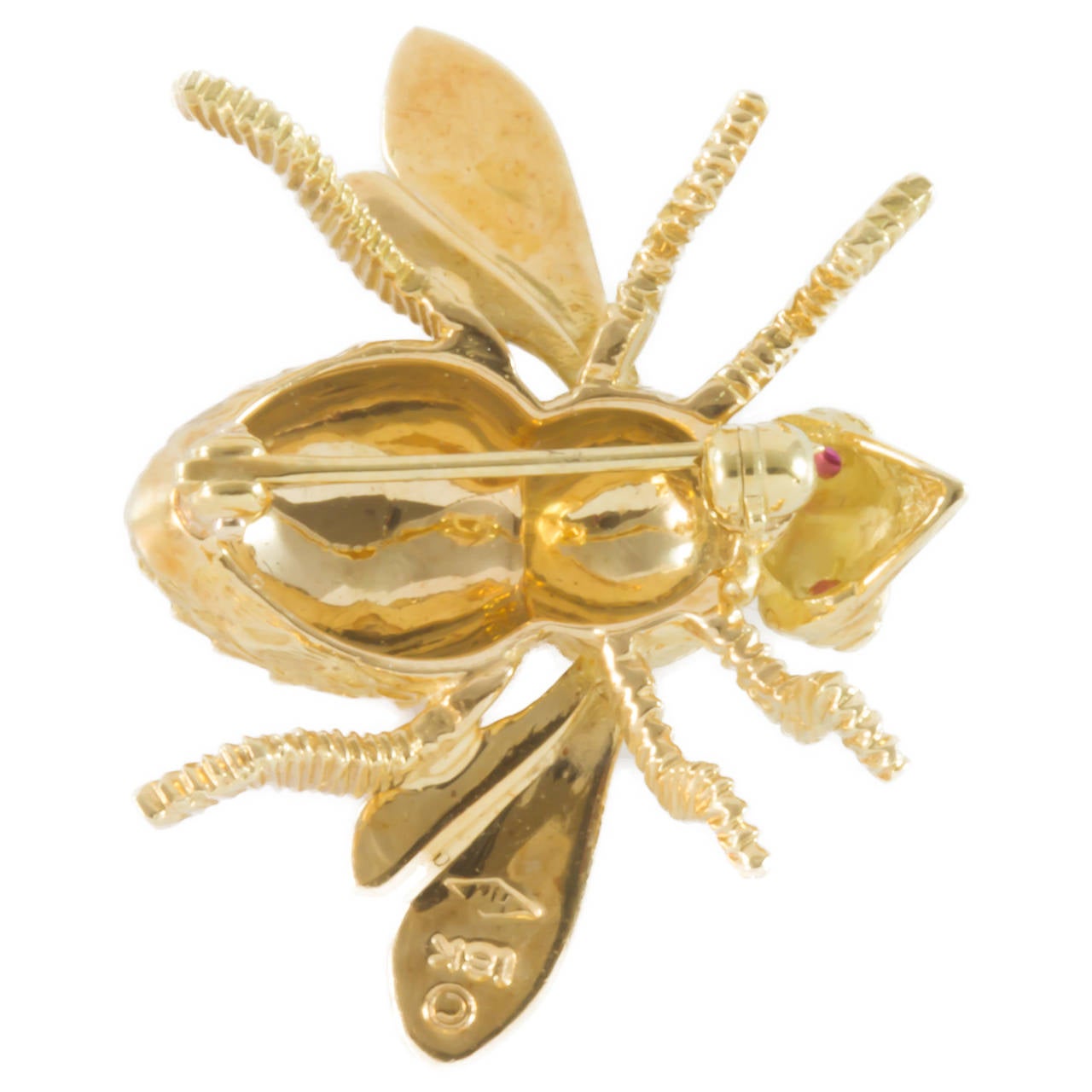 Ruby Gold Bee Brooch In Excellent Condition For Sale In Jacksonville, FL