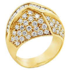 Vintage 18k Yellow Gold Pavé Dome Shield Geometric Diamond Ring 1.90 Carat Total