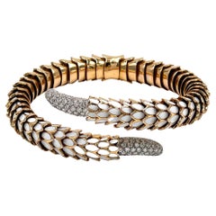 Roberto Coin Animalier 18 Karat Gold Scale Wickelarmband mit weißer Emaille und Diamanten