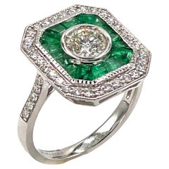 18K White Gold Art Deco Style Emerald and Diamond Ring