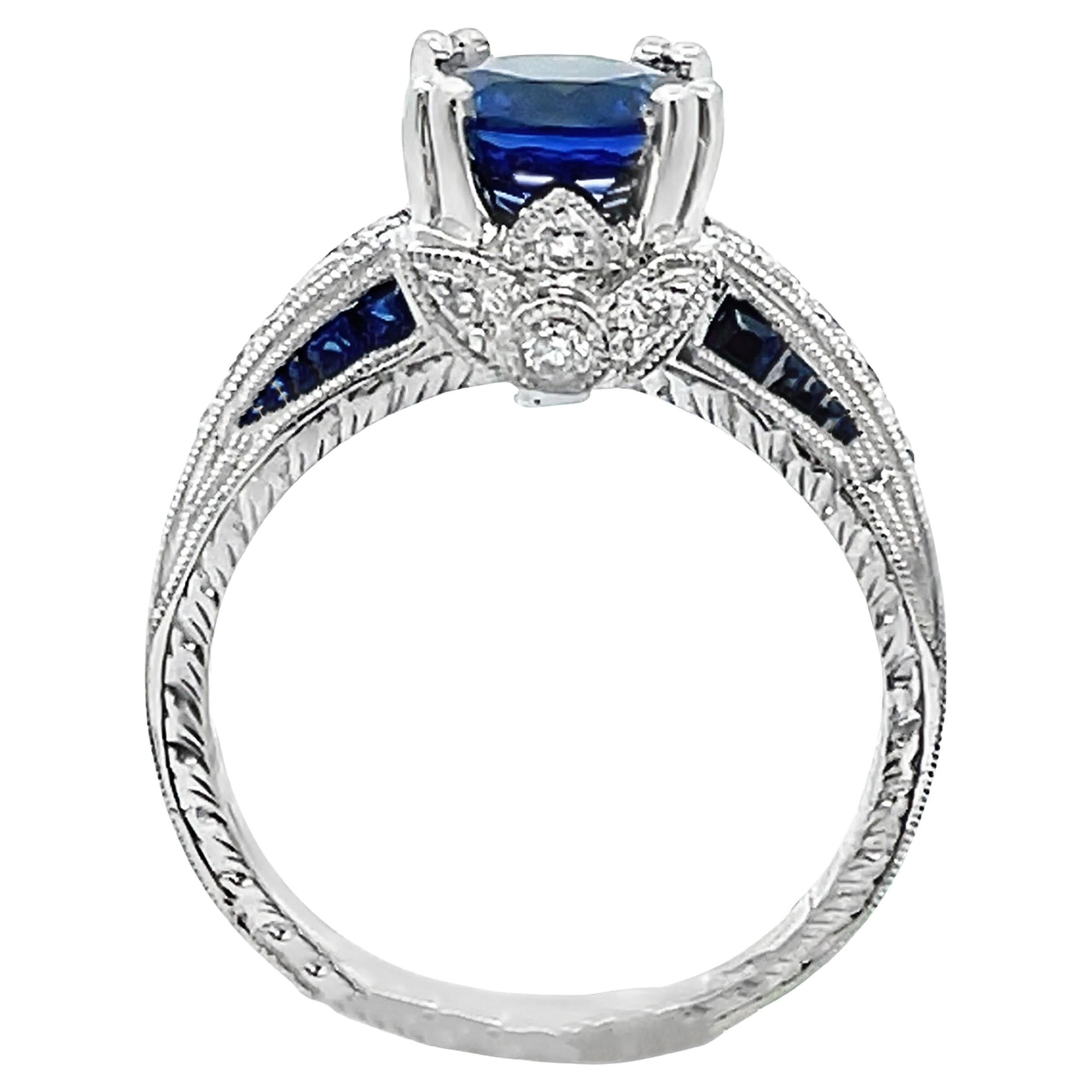 Bague en platine avec diamant gravé à la main et saphir rond de 2,51 carats