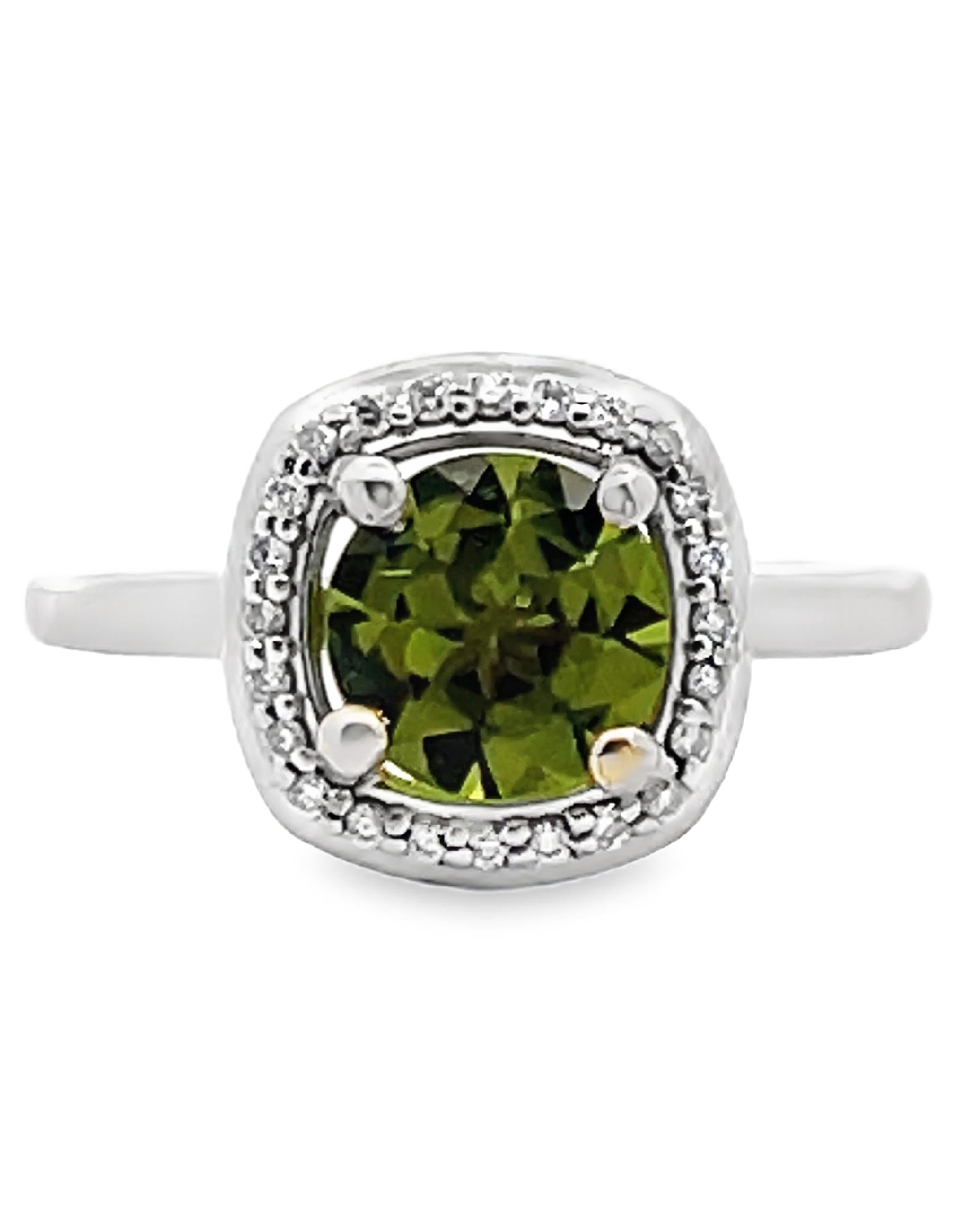Contemporaneo Anello con peridoto rotondo e diamante a raggiera in un'incastonatura minimalista in oro bianco 14K in vendita