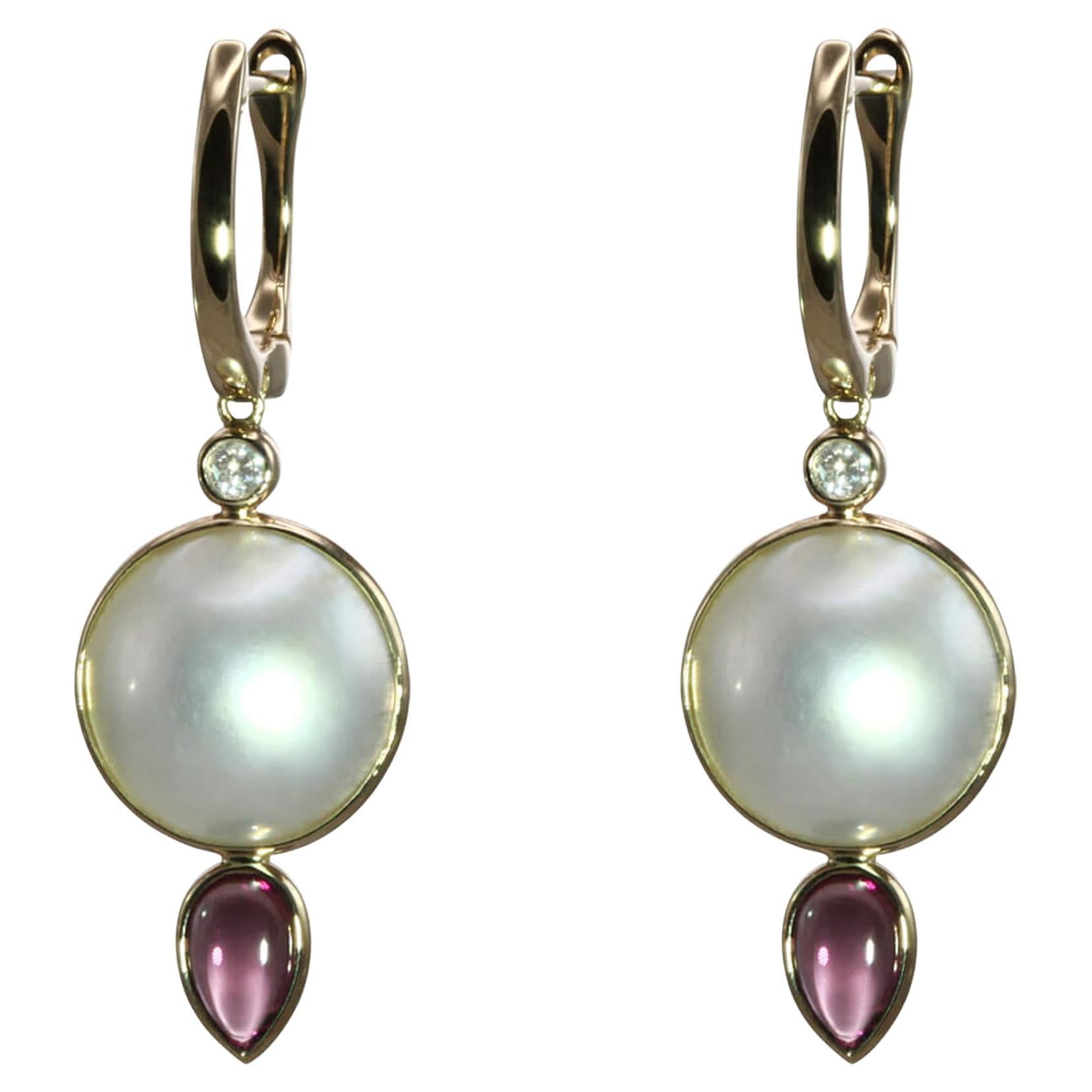 Mabe - Pendants d'oreilles en or 14K avec perles et briolettes Rhodolite - Dos à charnière en vente