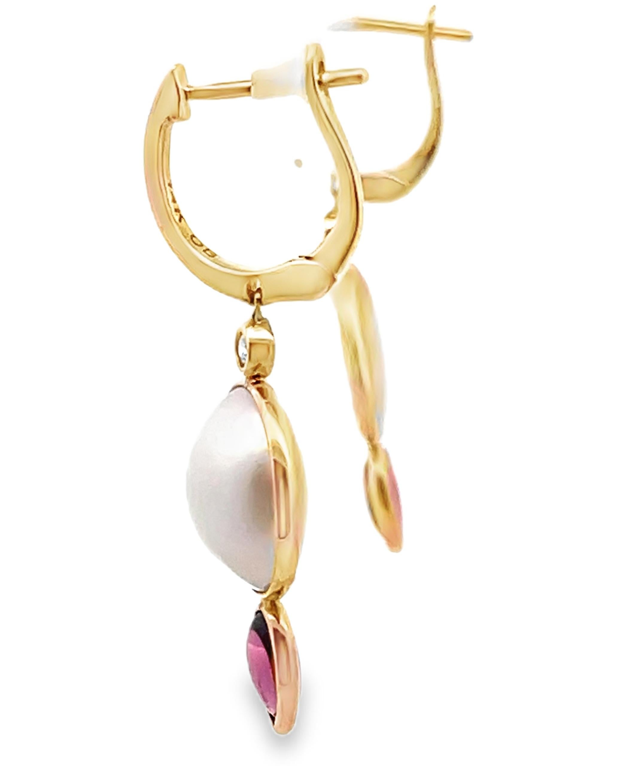 Taille mixte Mabe - Pendants d'oreilles en or 14K avec perles et briolettes Rhodolite - Dos à charnière en vente
