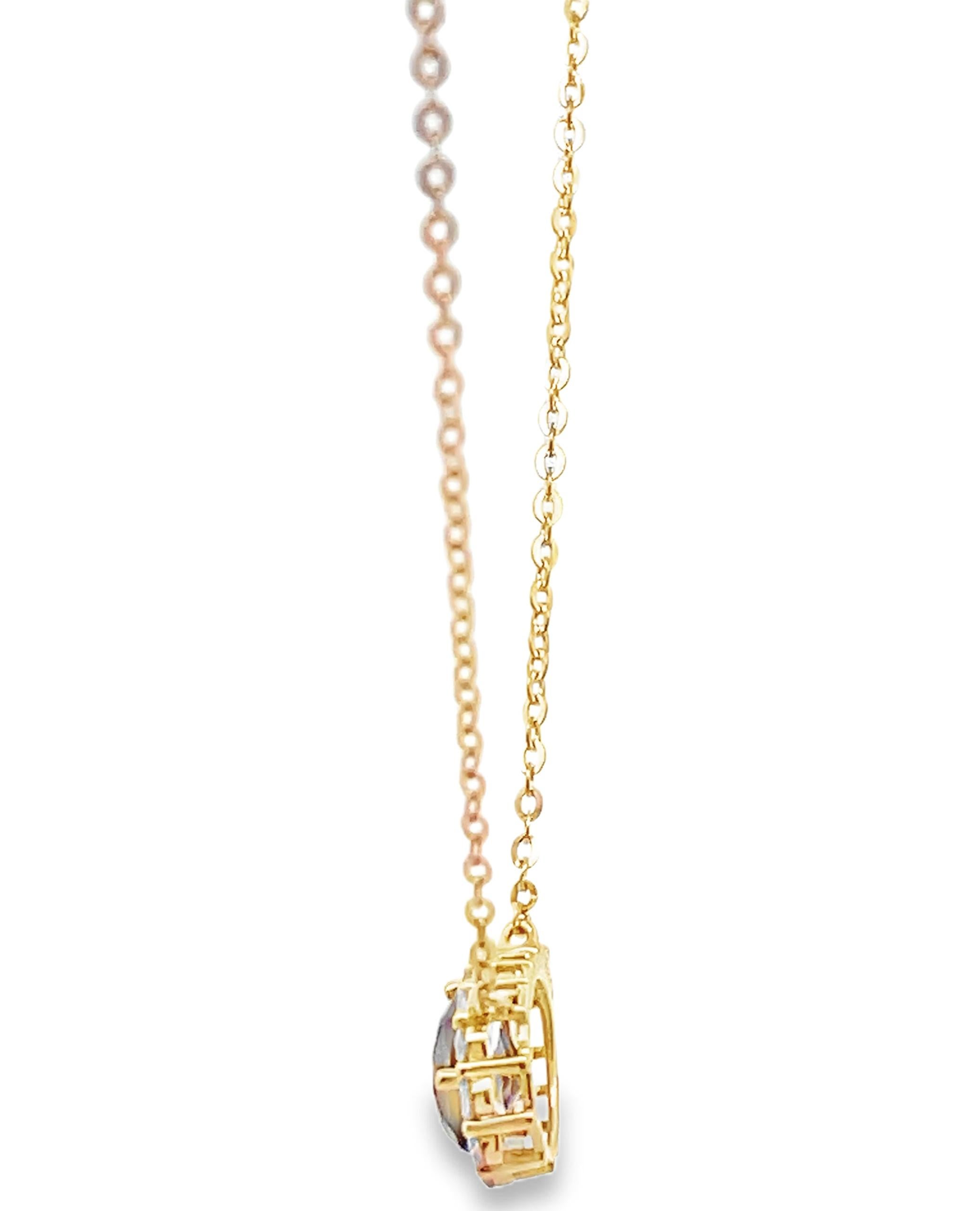 Taille mixte Collier en or jaune avec diamants et topaze fumée en forme de larme et longueur ajustable en vente