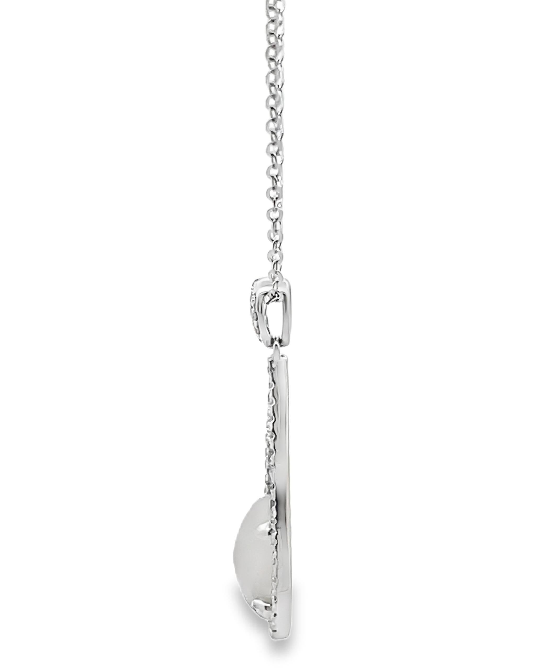 Taglio misto Collana con ciondolo Opale, lunghezza regolabile in oro bianco 14K con chiusura a moschettone in vendita