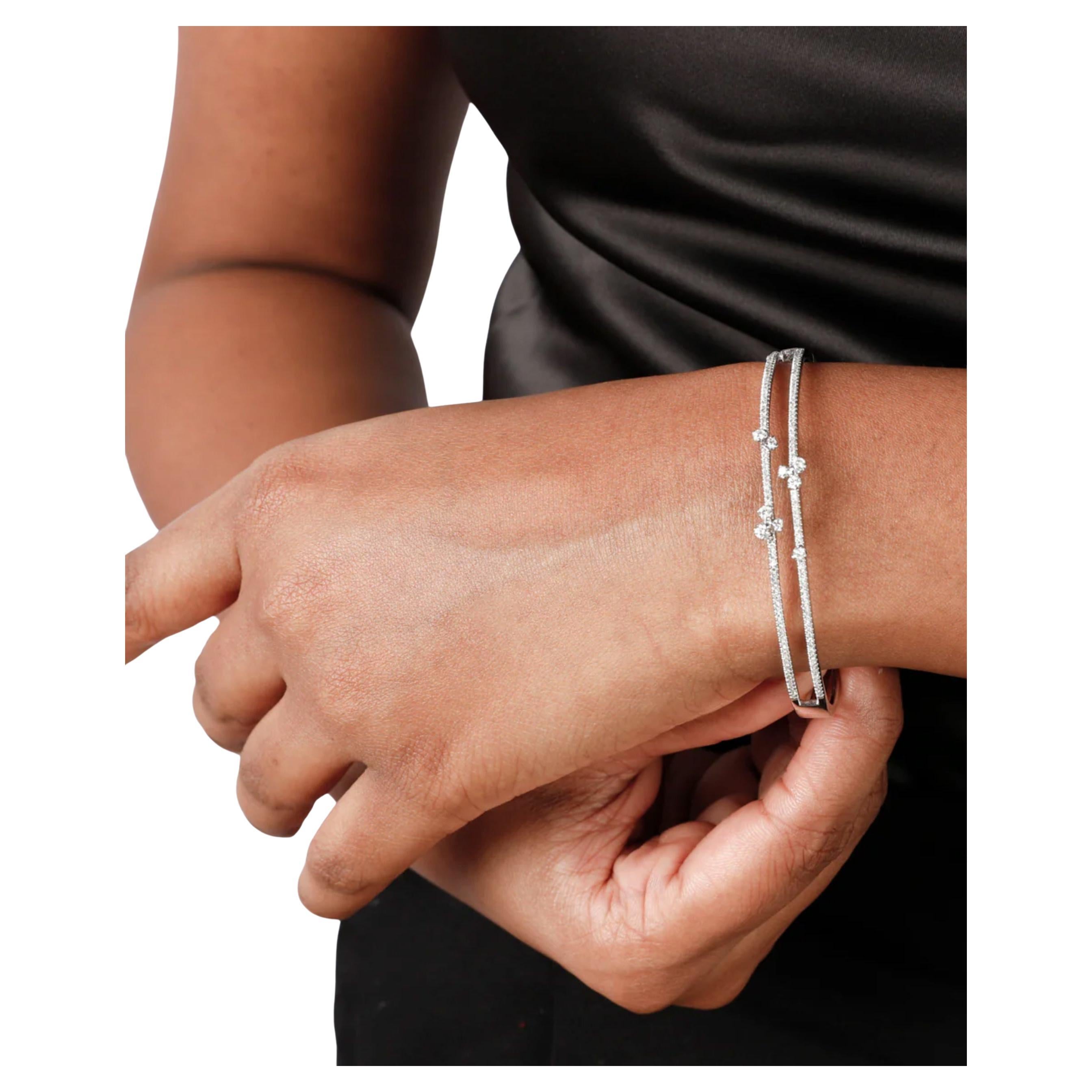 Bracelet ouvert The Row en or blanc 14K avec diamants en cascade